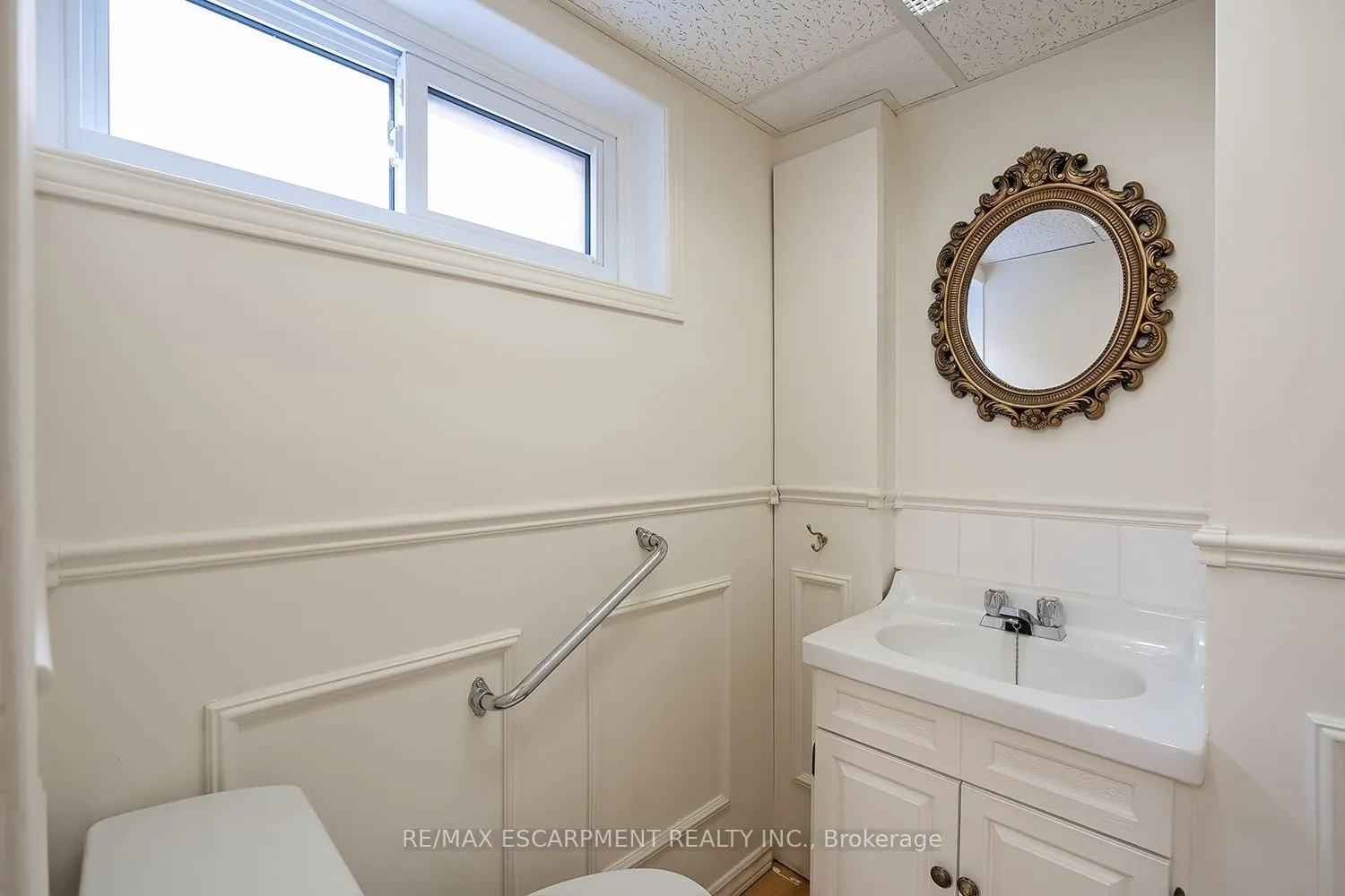 652 Ardleigh Crescent