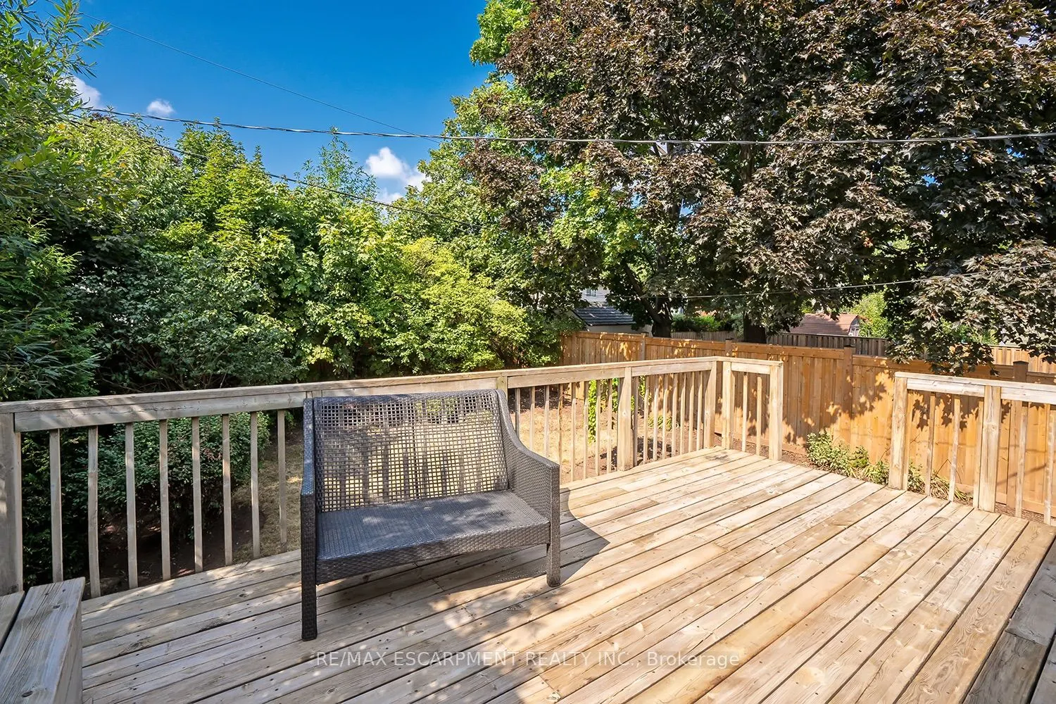 652 Ardleigh Crescent