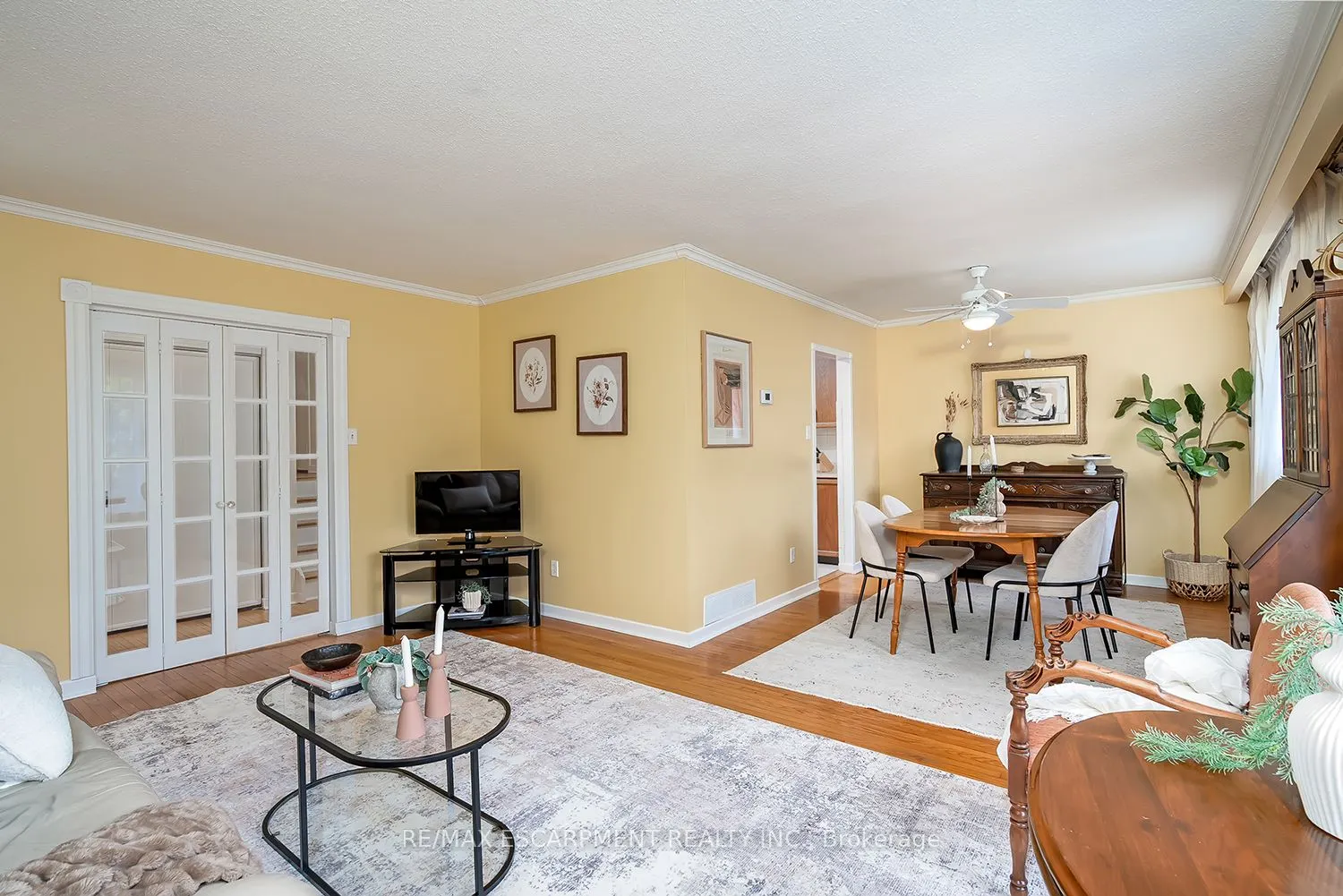 652 Ardleigh Crescent