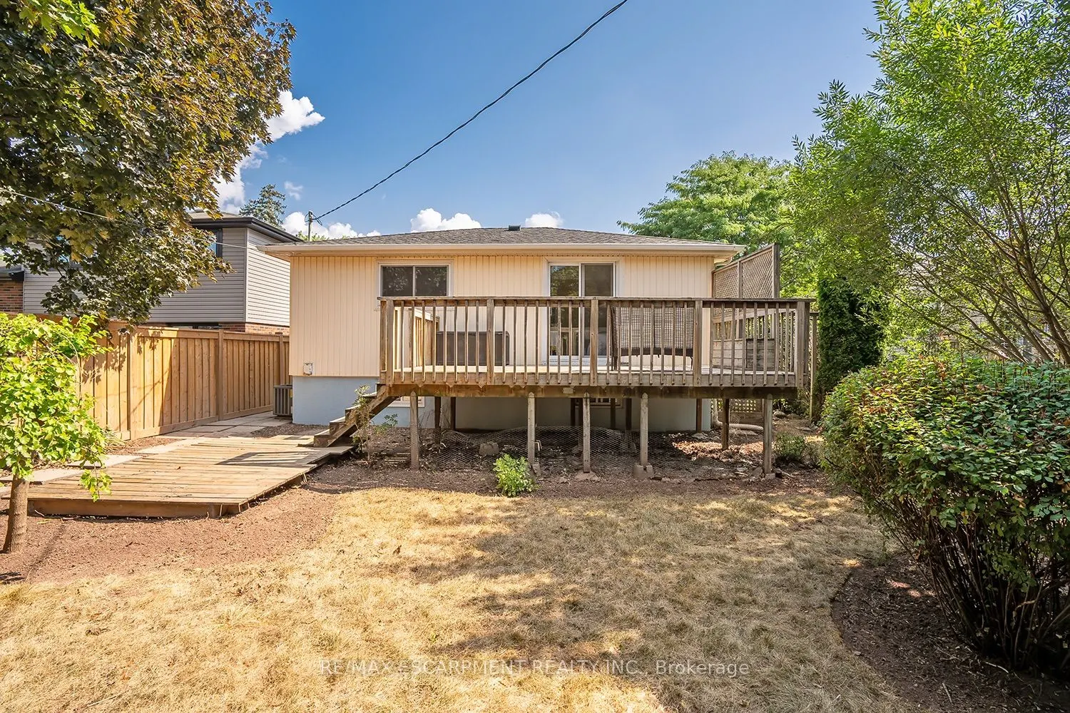 652 Ardleigh Crescent