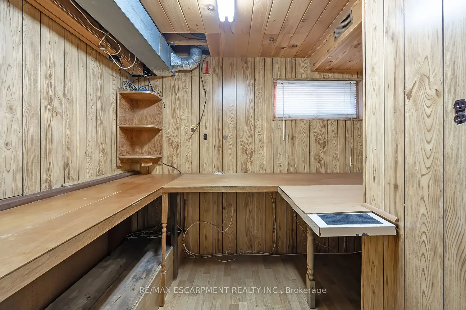 652 Ardleigh Crescent