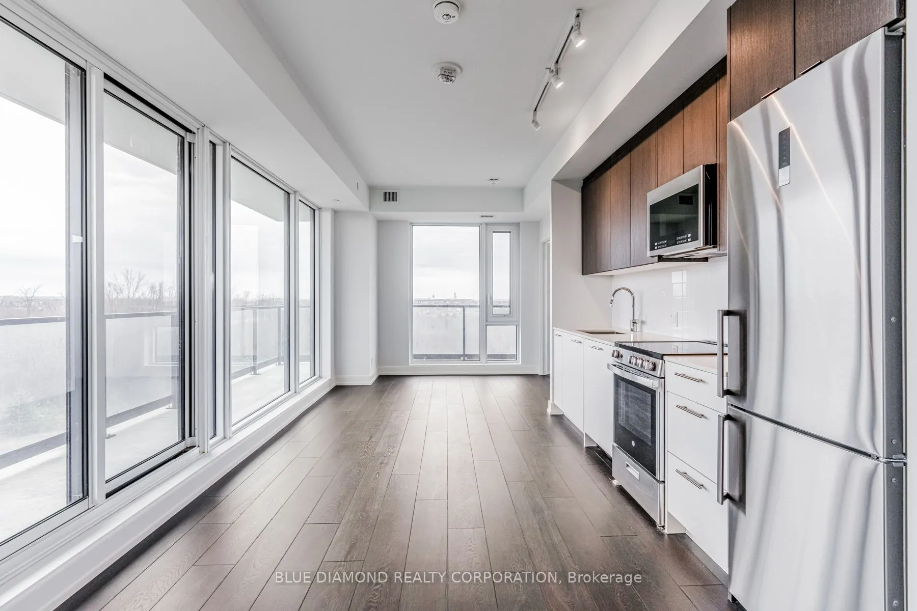 225 VETERANS Drive, #N402