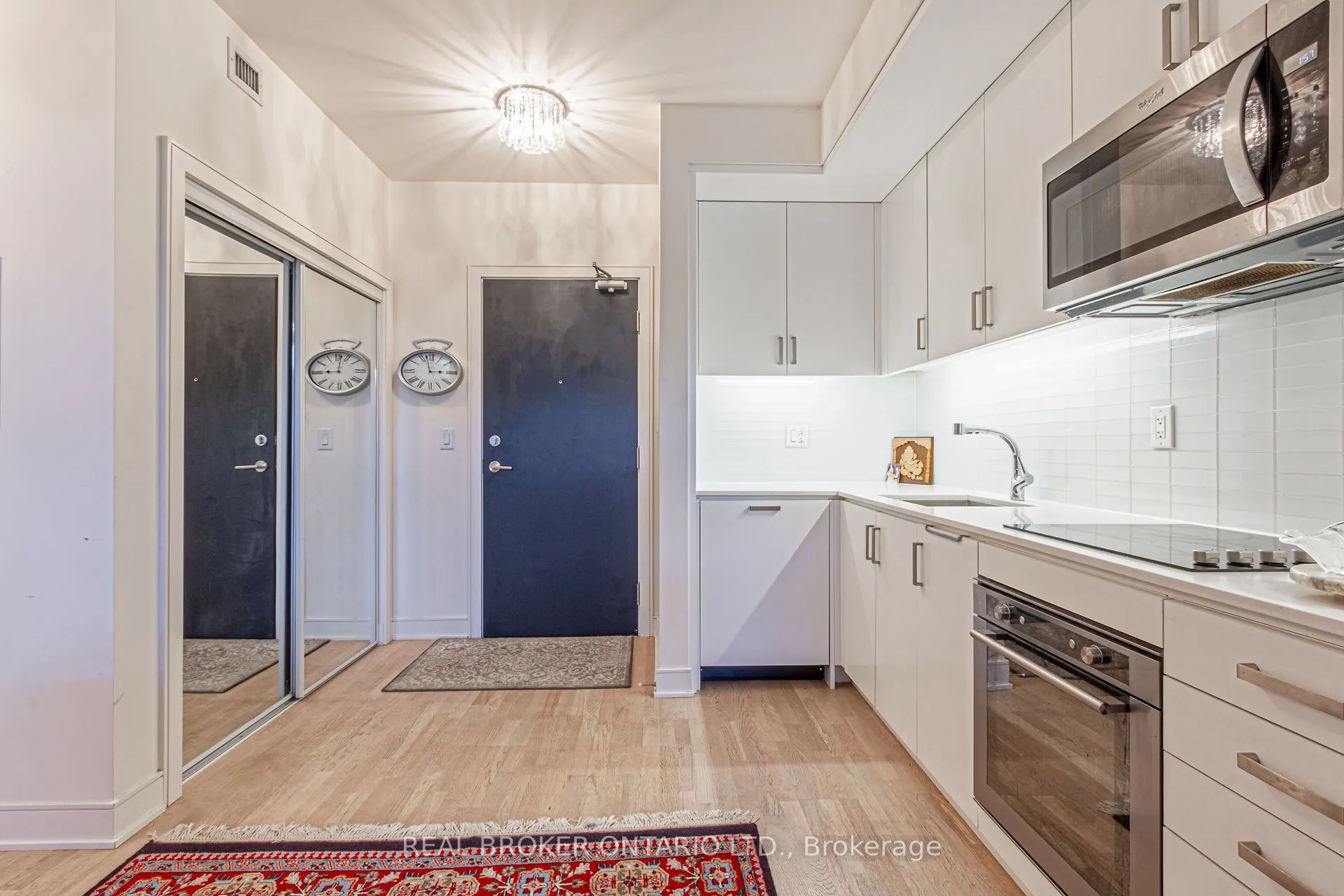 1575 Lakeshore Road, #161