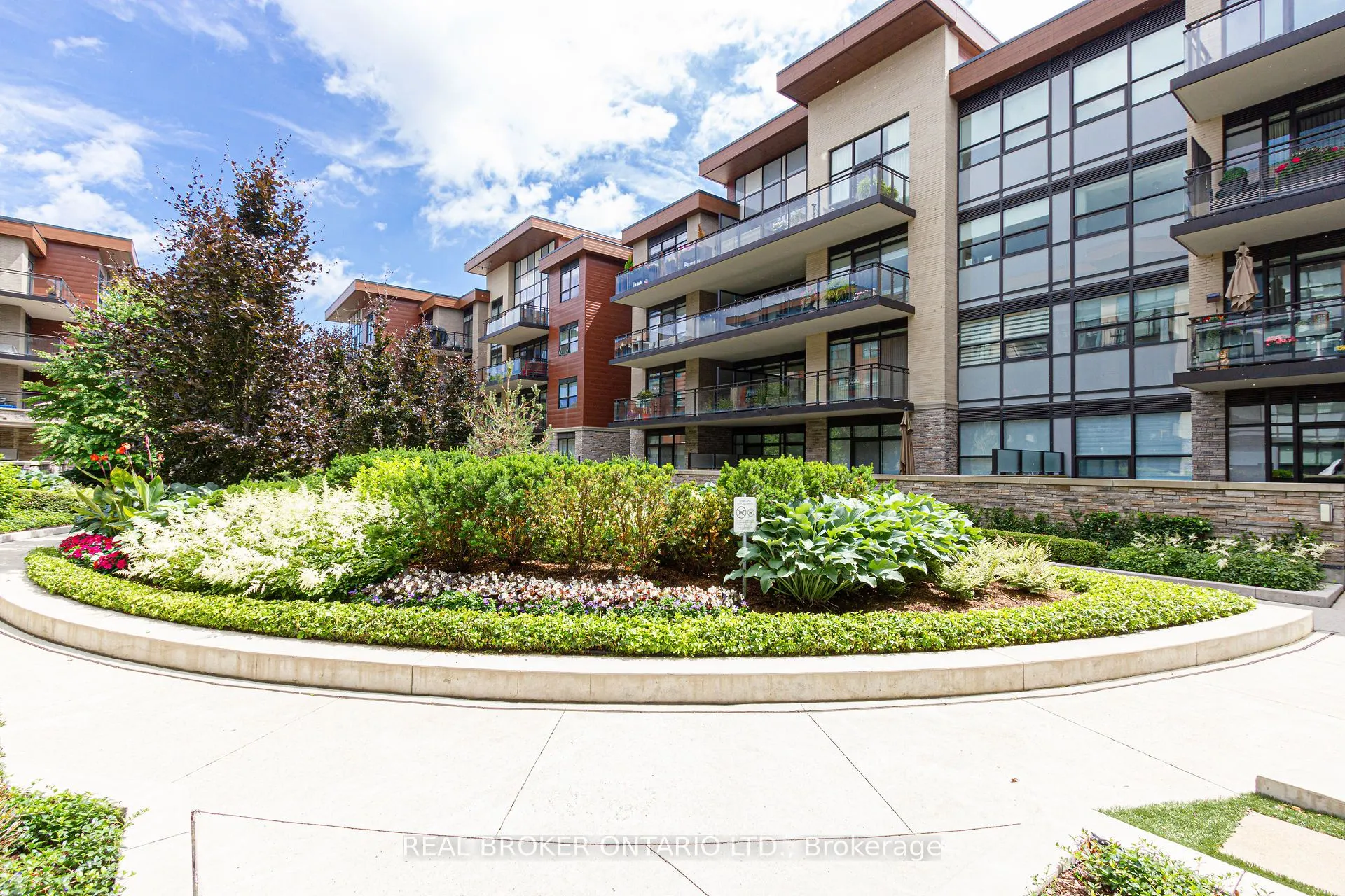 1575 Lakeshore Road, #161