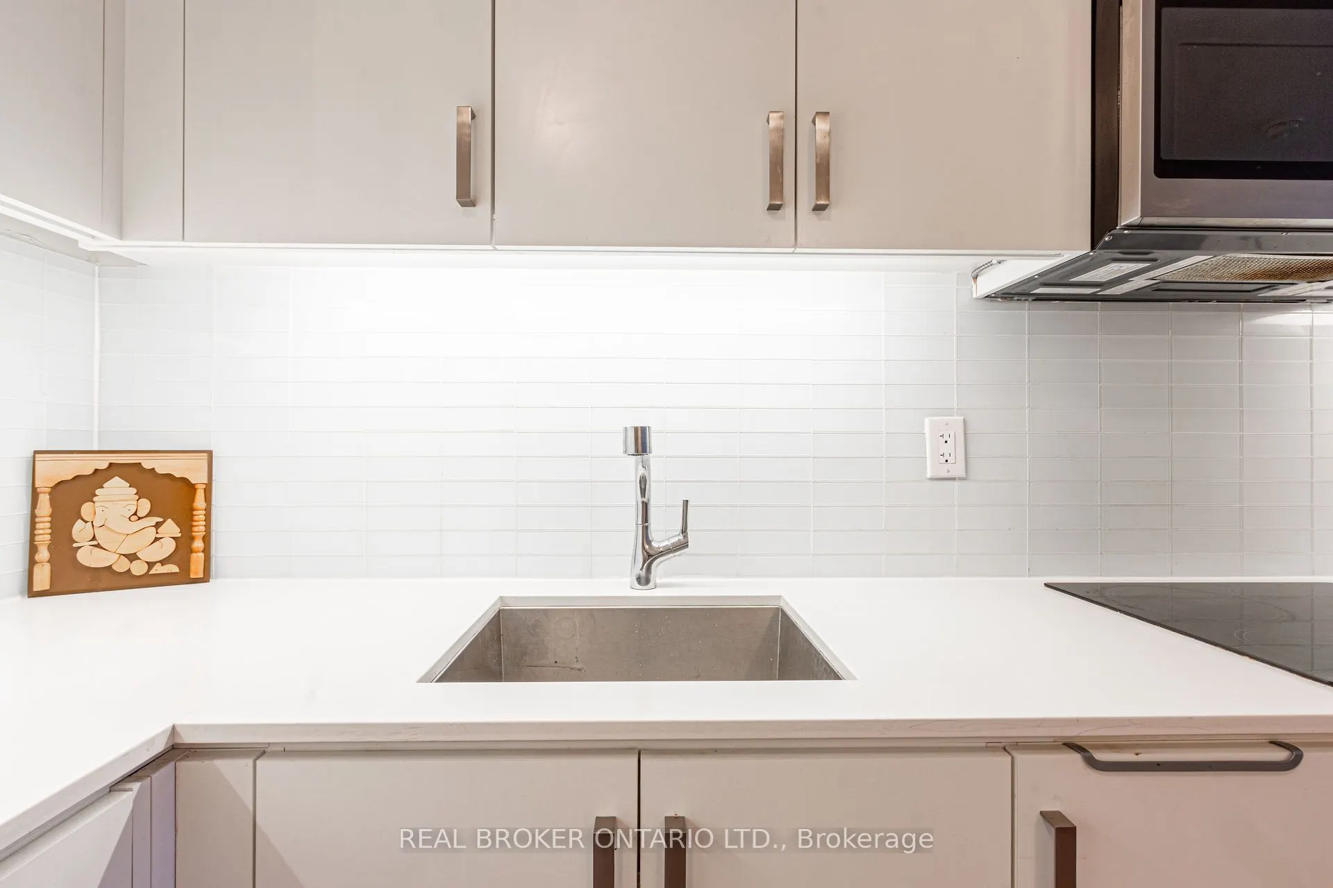 1575 Lakeshore Road, #161