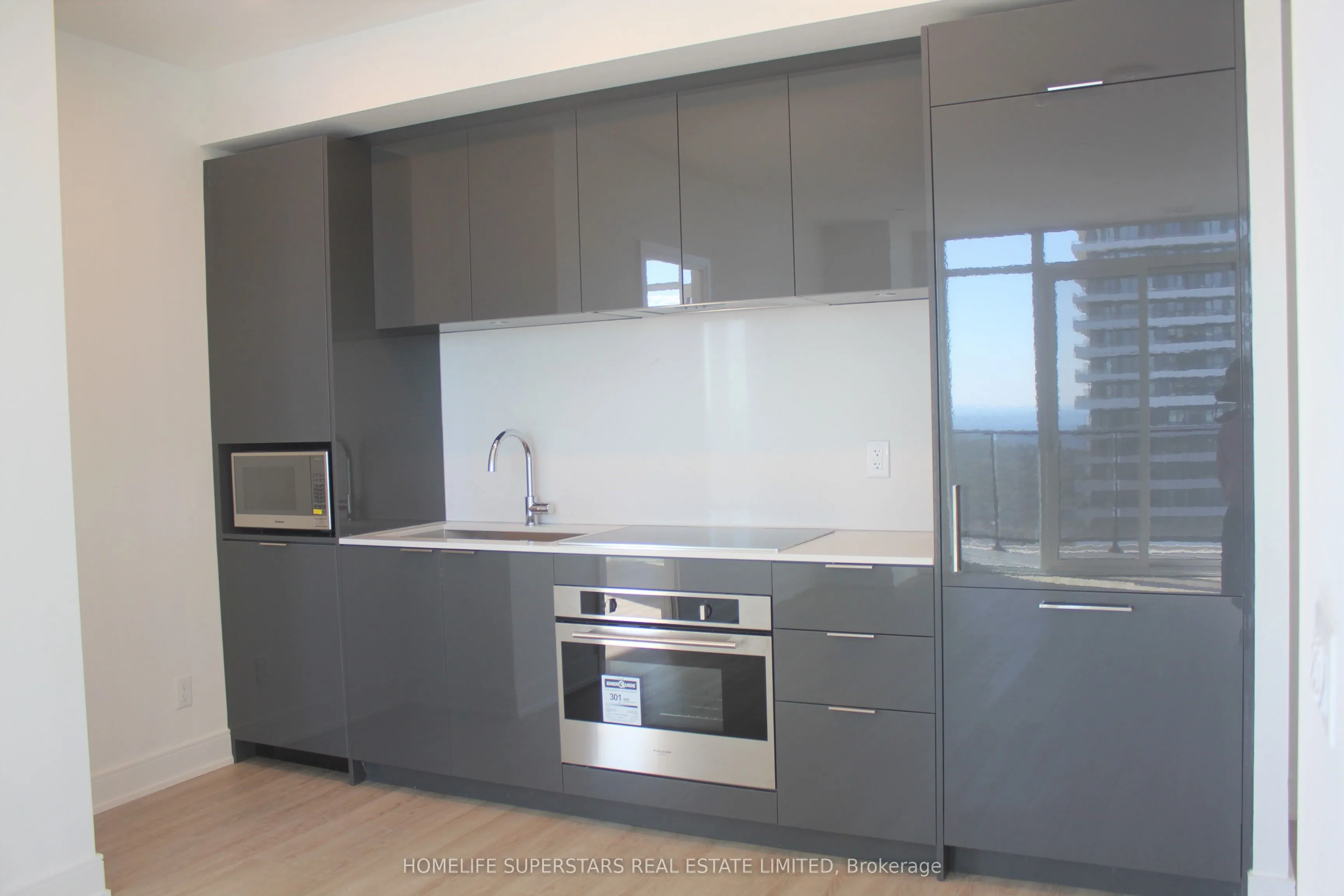 70 Annie Craig Drive, #5407