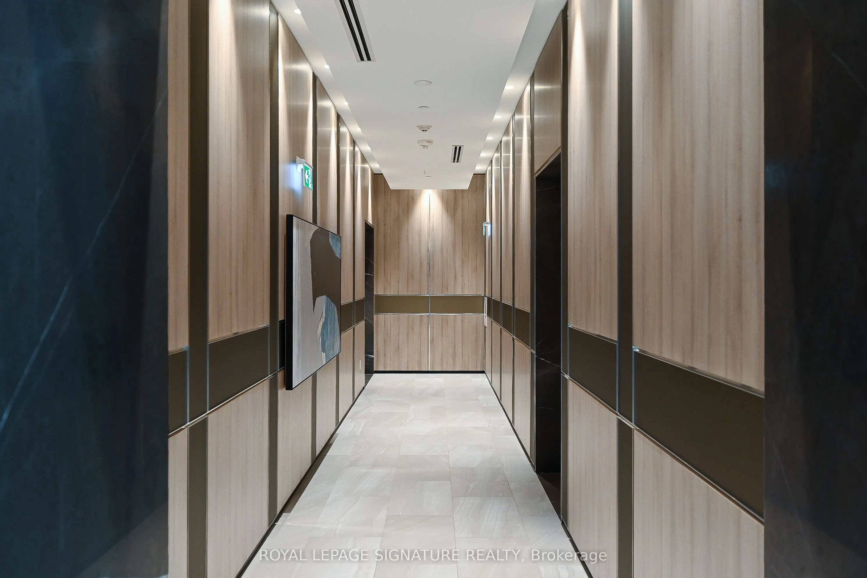 5 Mabelle Avenue, #2032