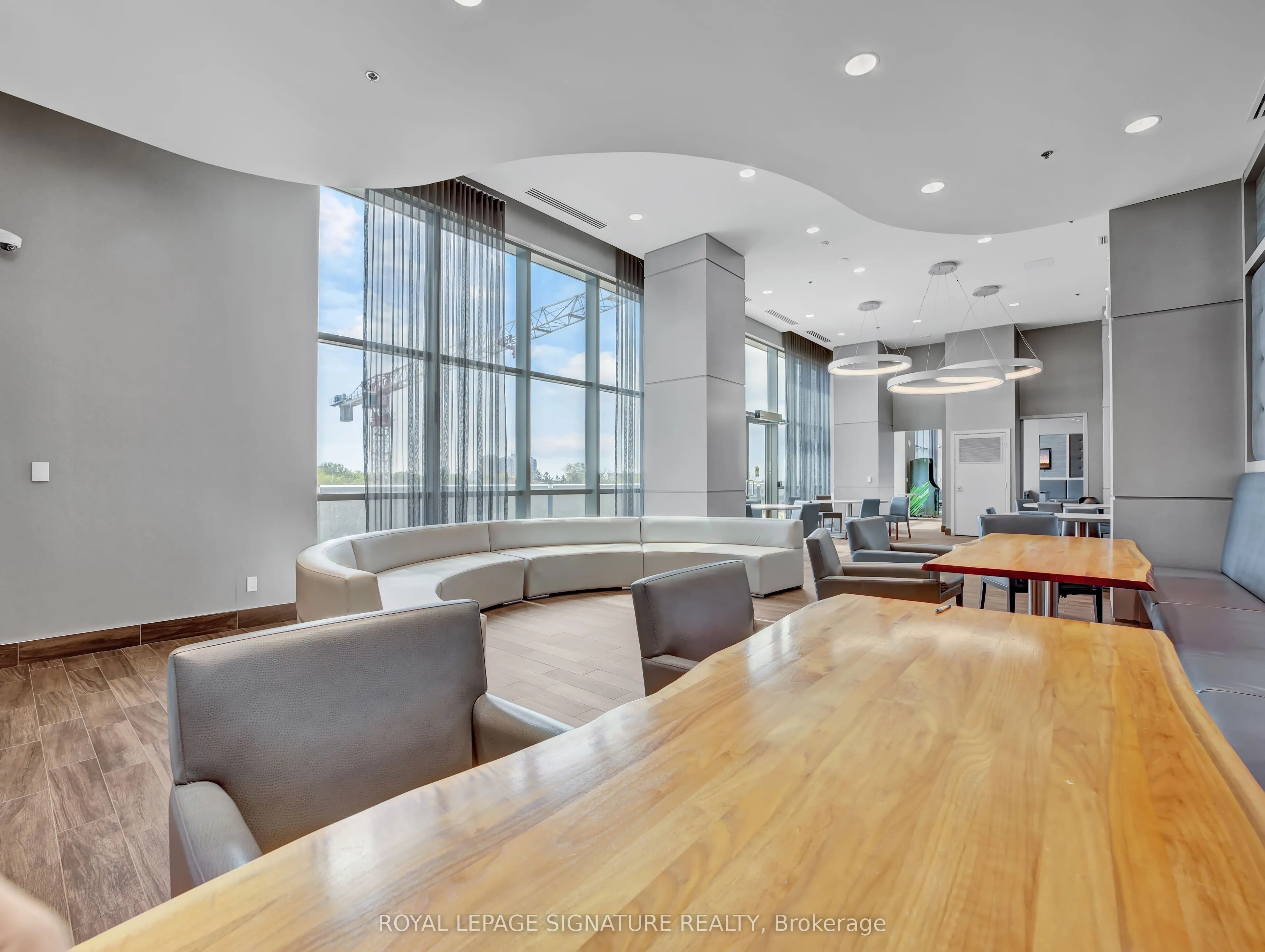 2081 Fairview Street, #610