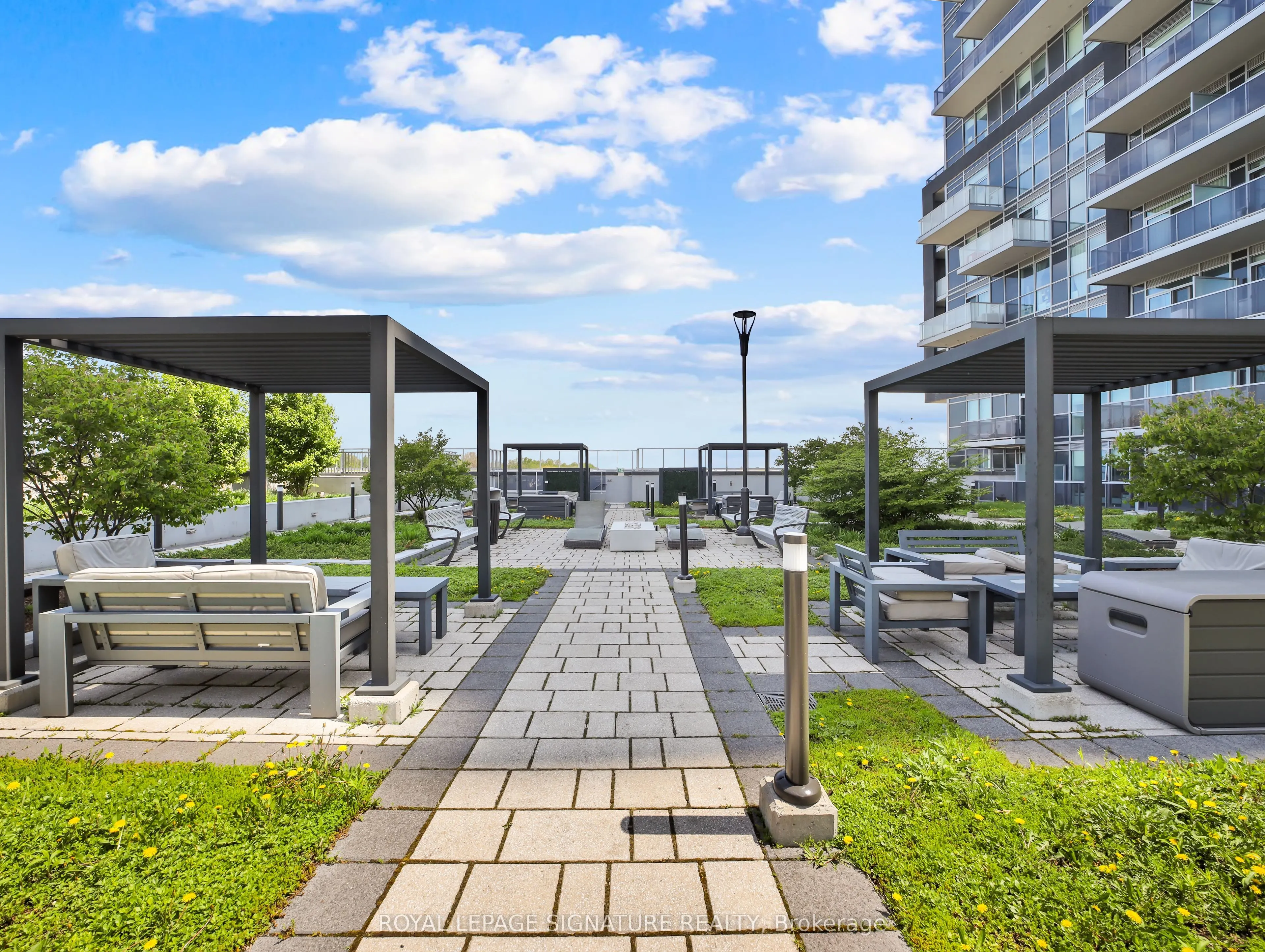 2081 Fairview Street, #610