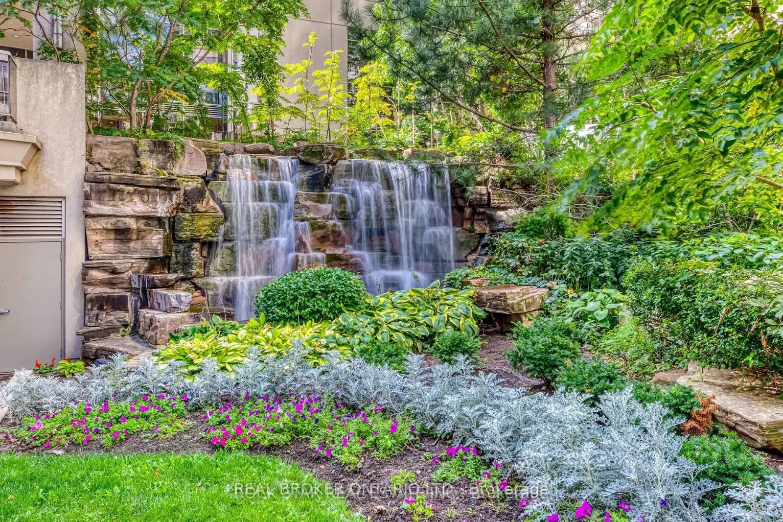 3880 Duke Of York Boulevard, #2803