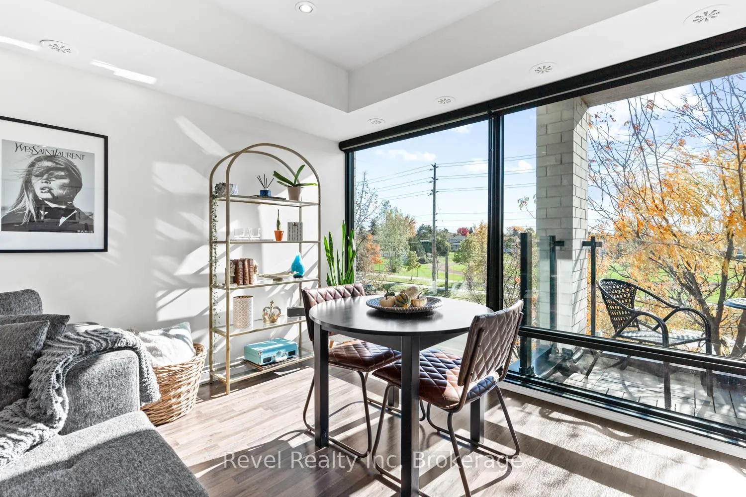 138 Widdicombe Hill Boulevard, #702