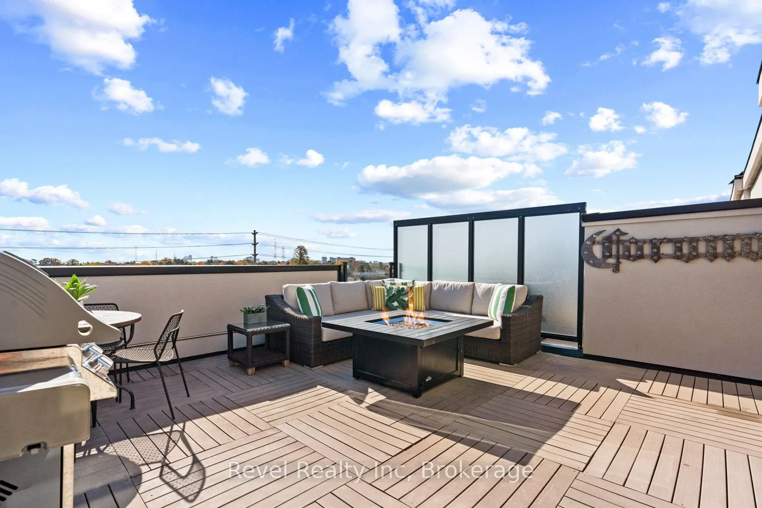 138 Widdicombe Hill Boulevard, #702