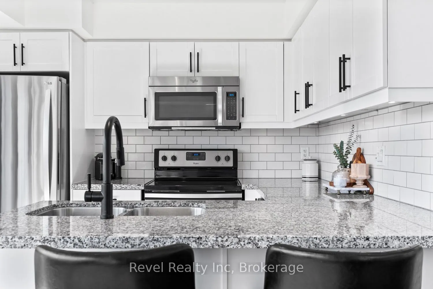 138 Widdicombe Hill Boulevard, #702