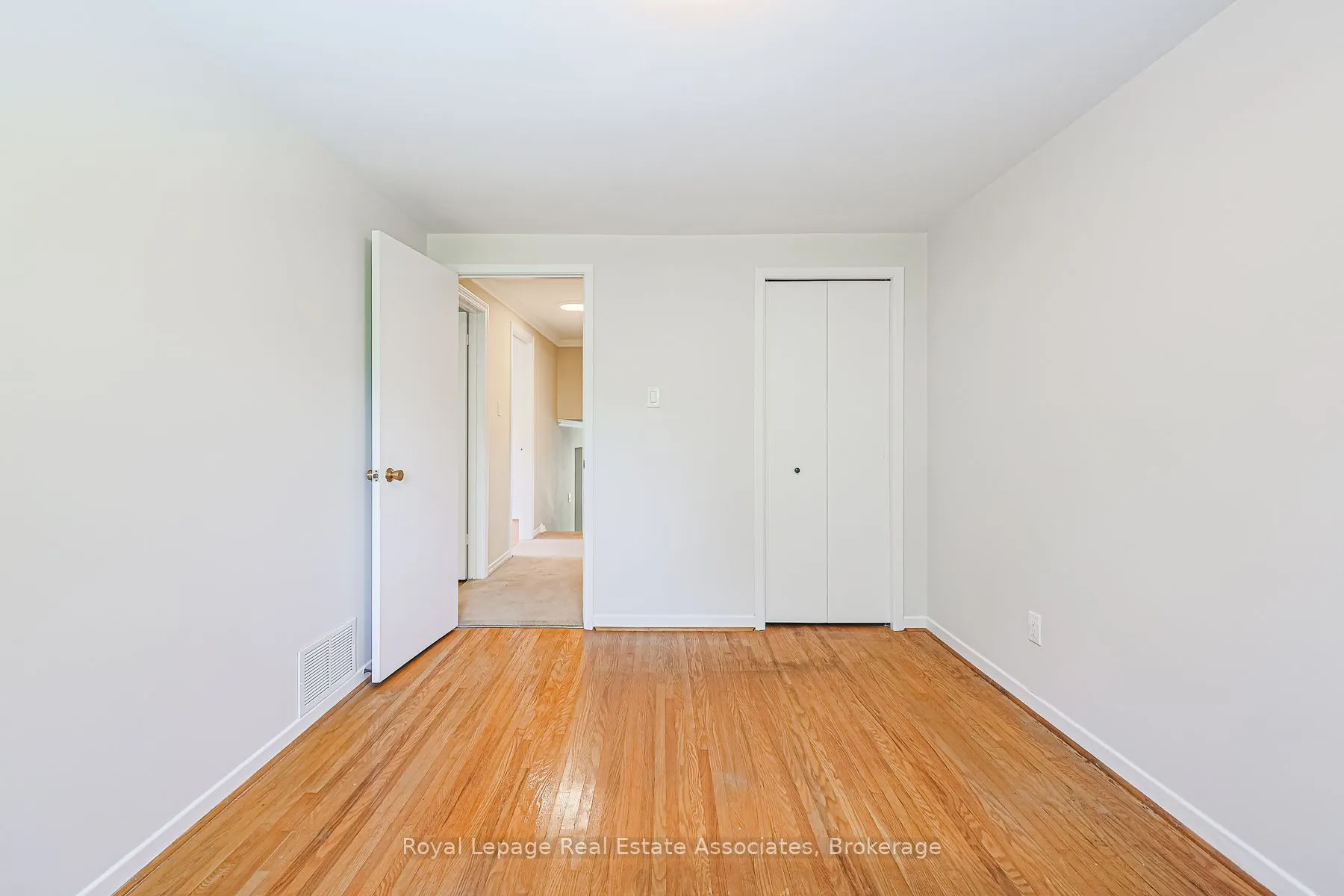 958 Fletcher Valley Crescent