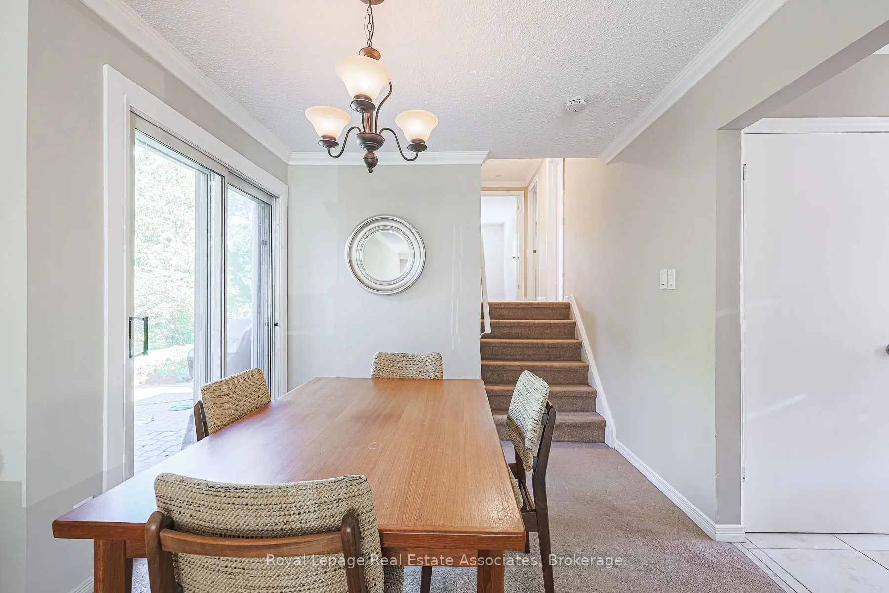 958 Fletcher Valley Crescent