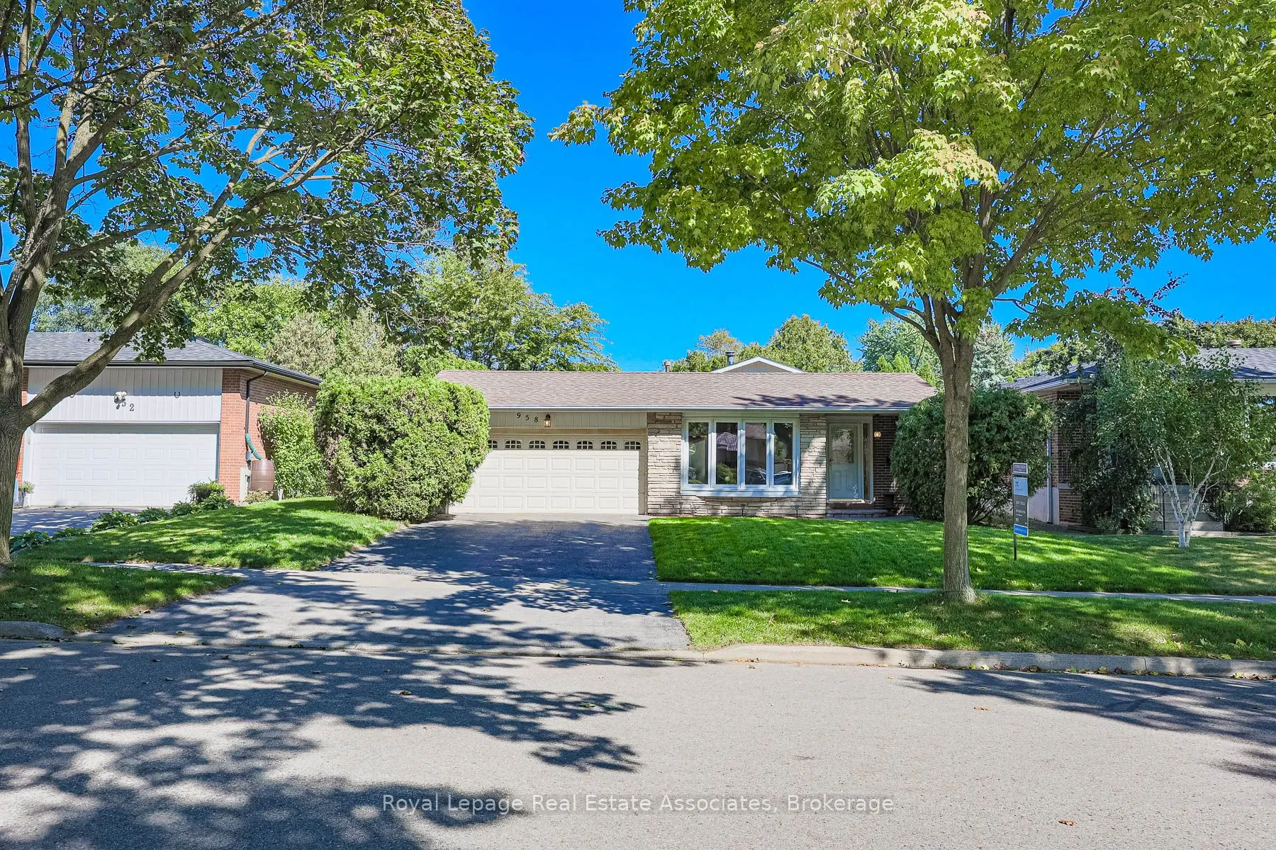 958 Fletcher Valley Crescent