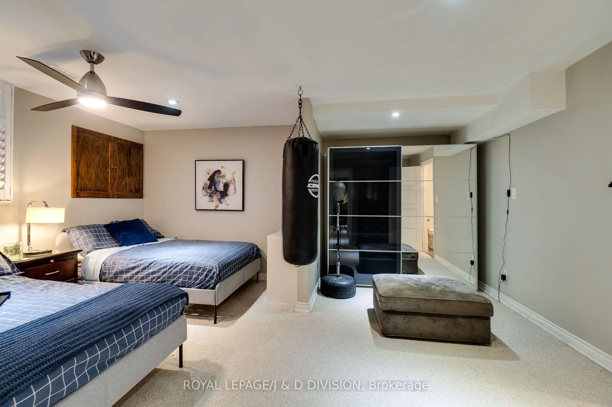 2448 Capilano Crescent