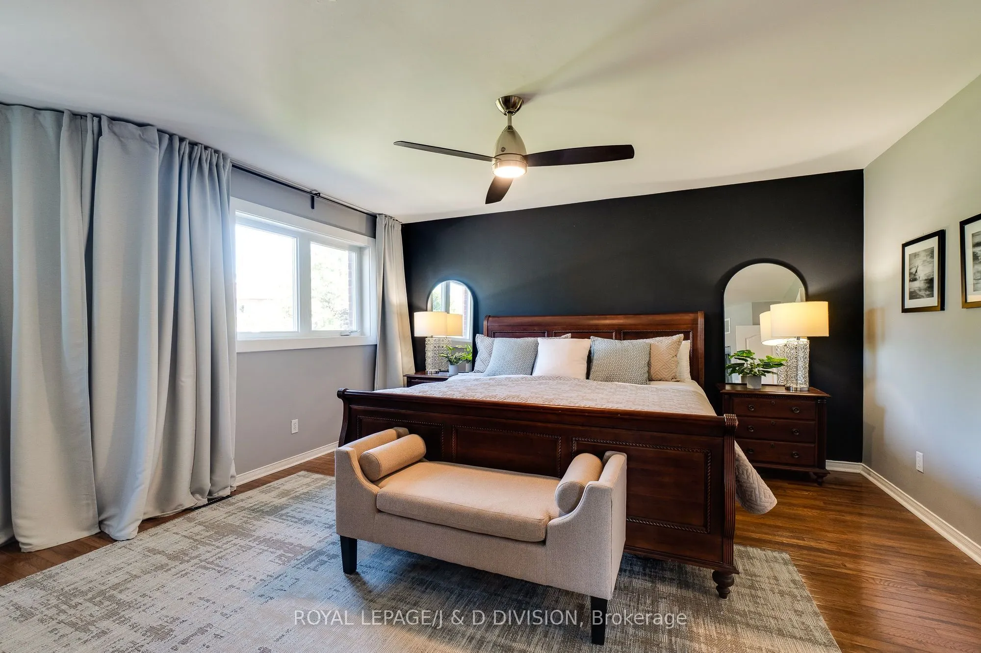 2448 Capilano Crescent