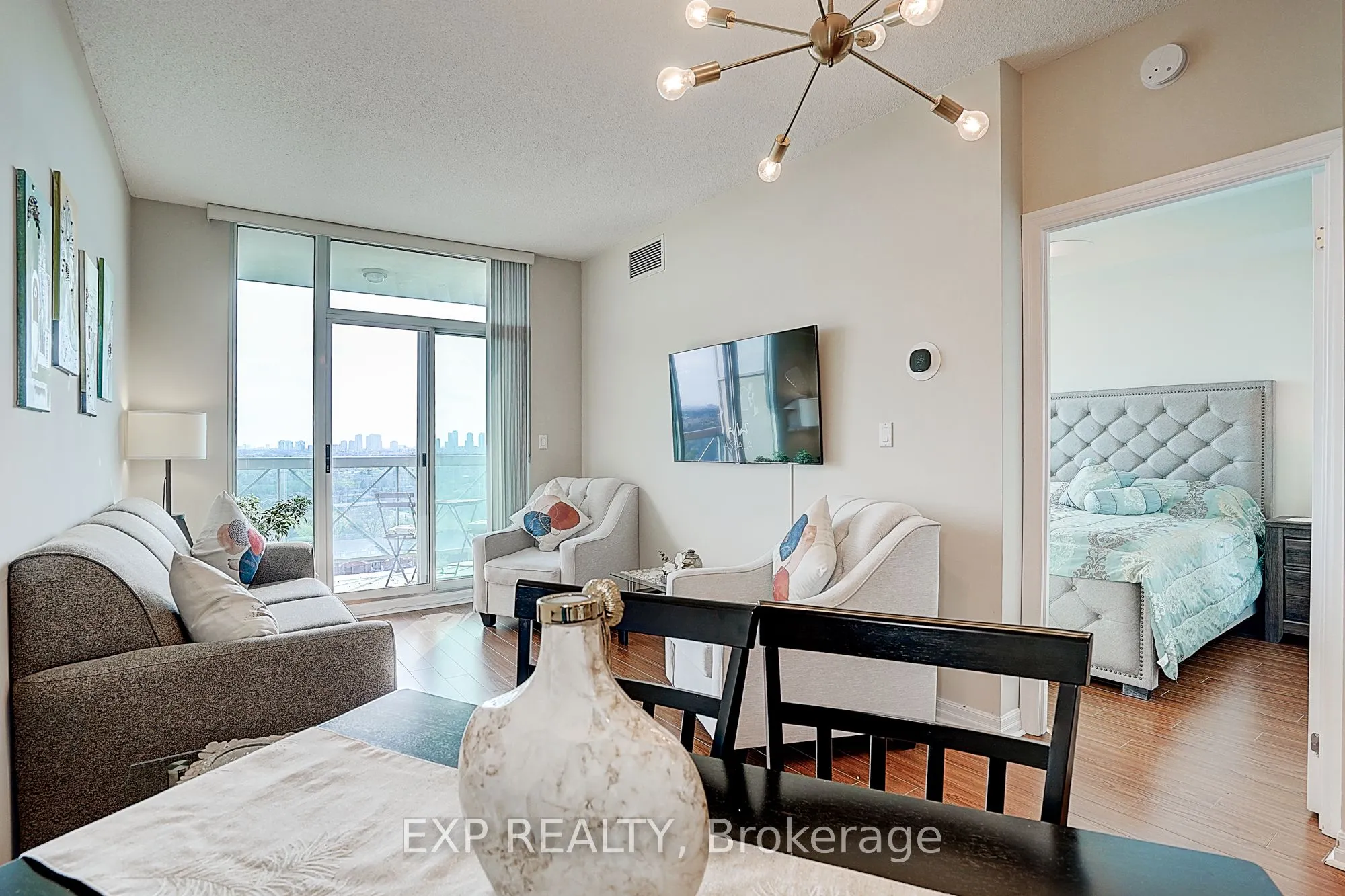 1359 Rathburn Road E, #1111