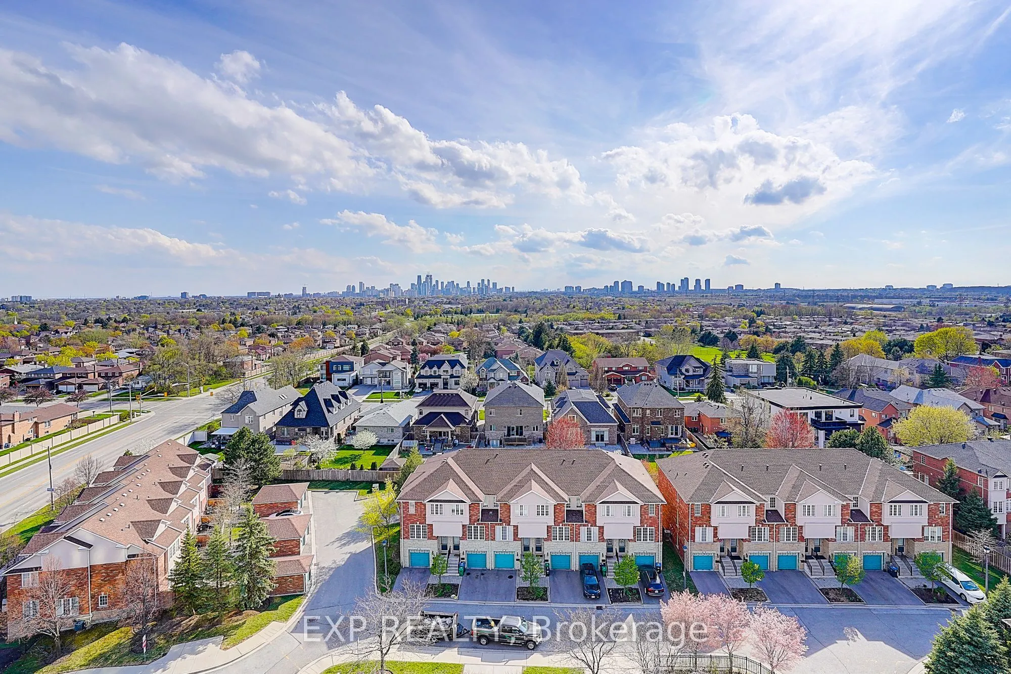 1359 Rathburn Road E, #1111