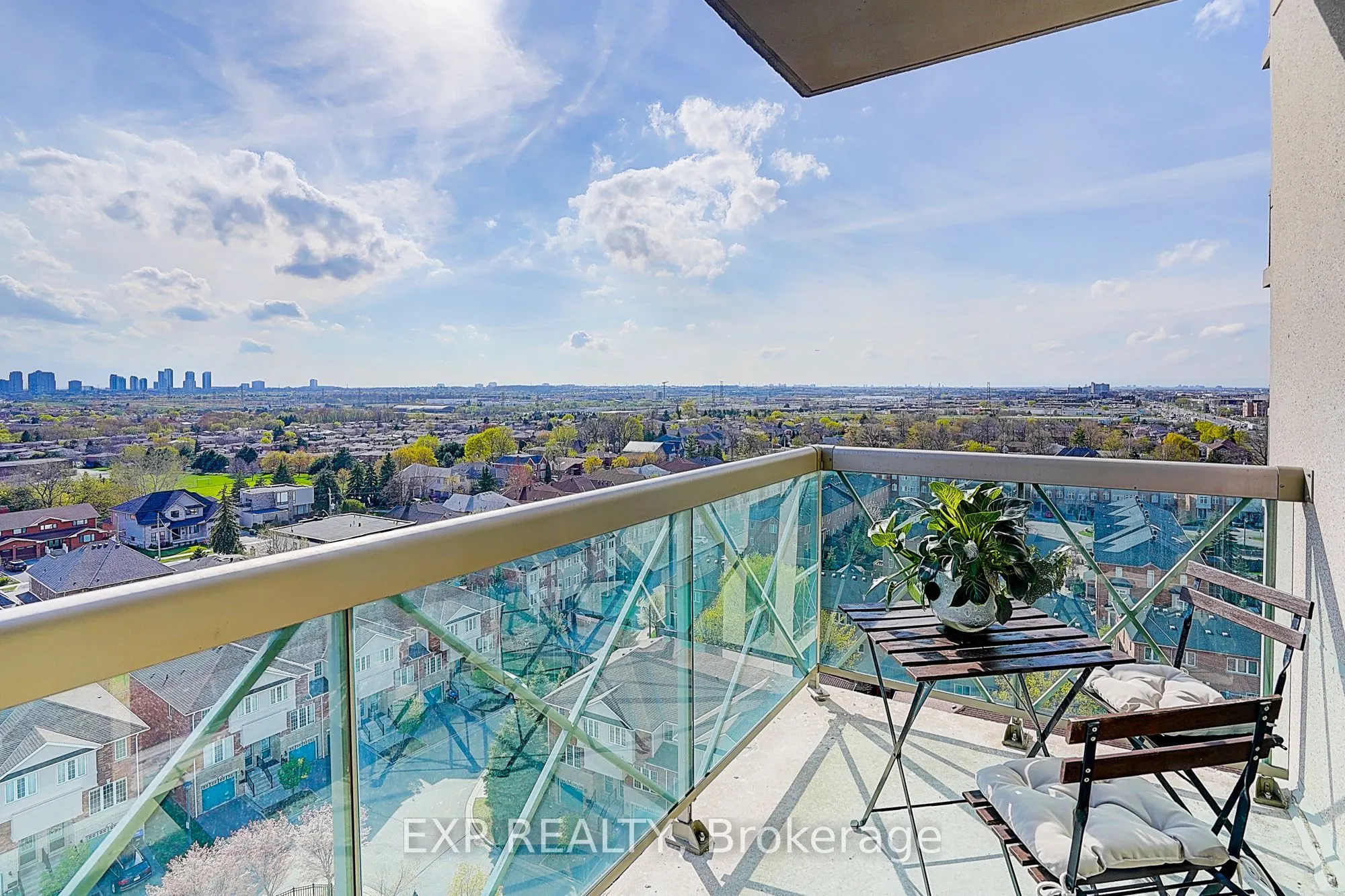 1359 Rathburn Road E, #1111