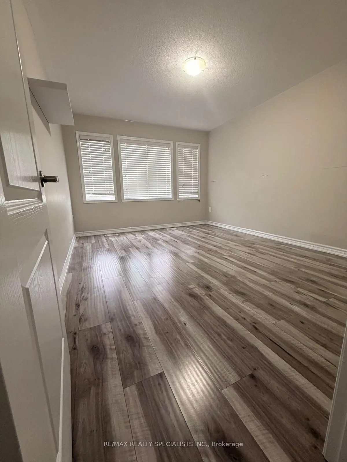 98 Benhurst Crescent