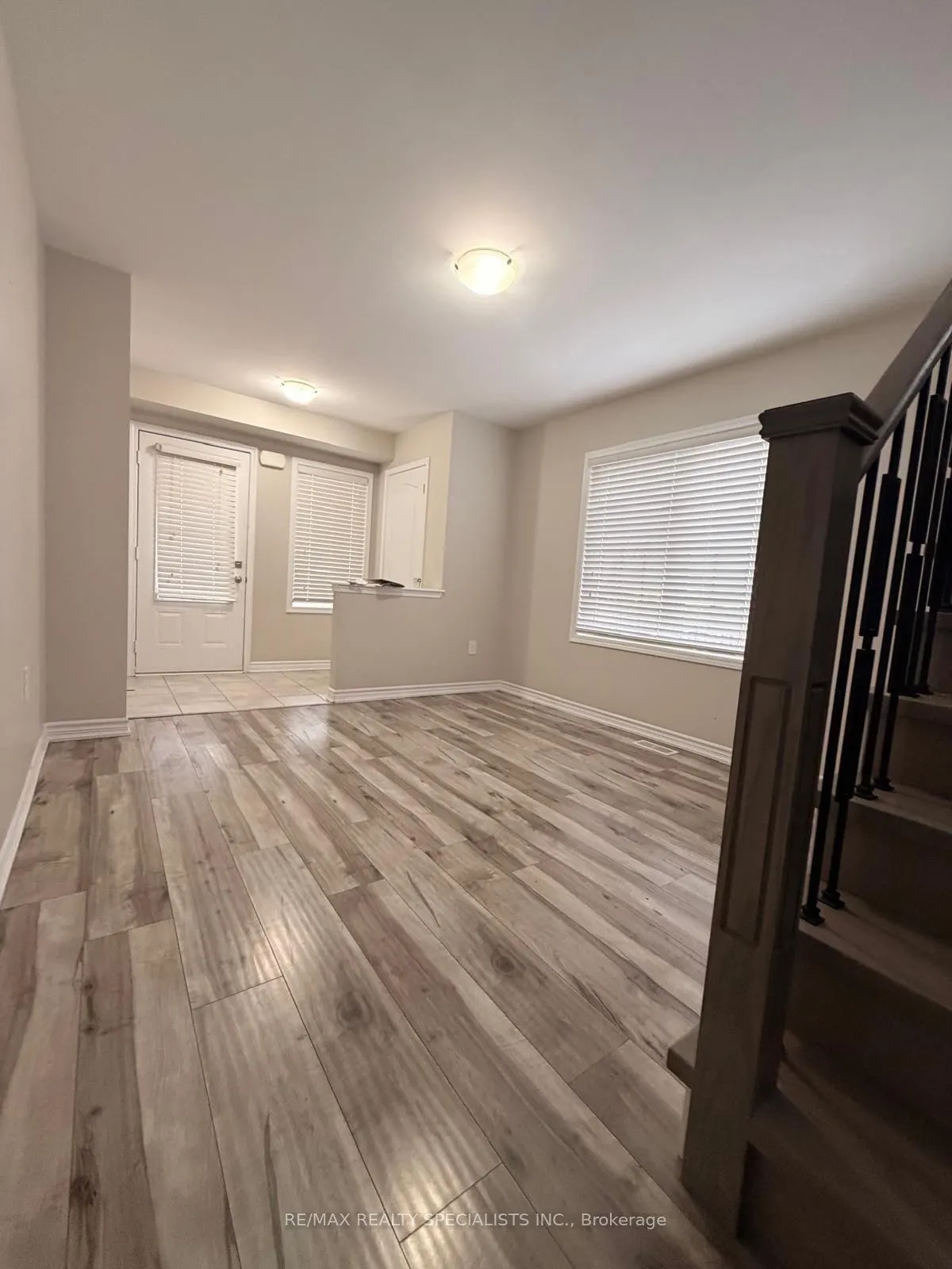 98 Benhurst Crescent