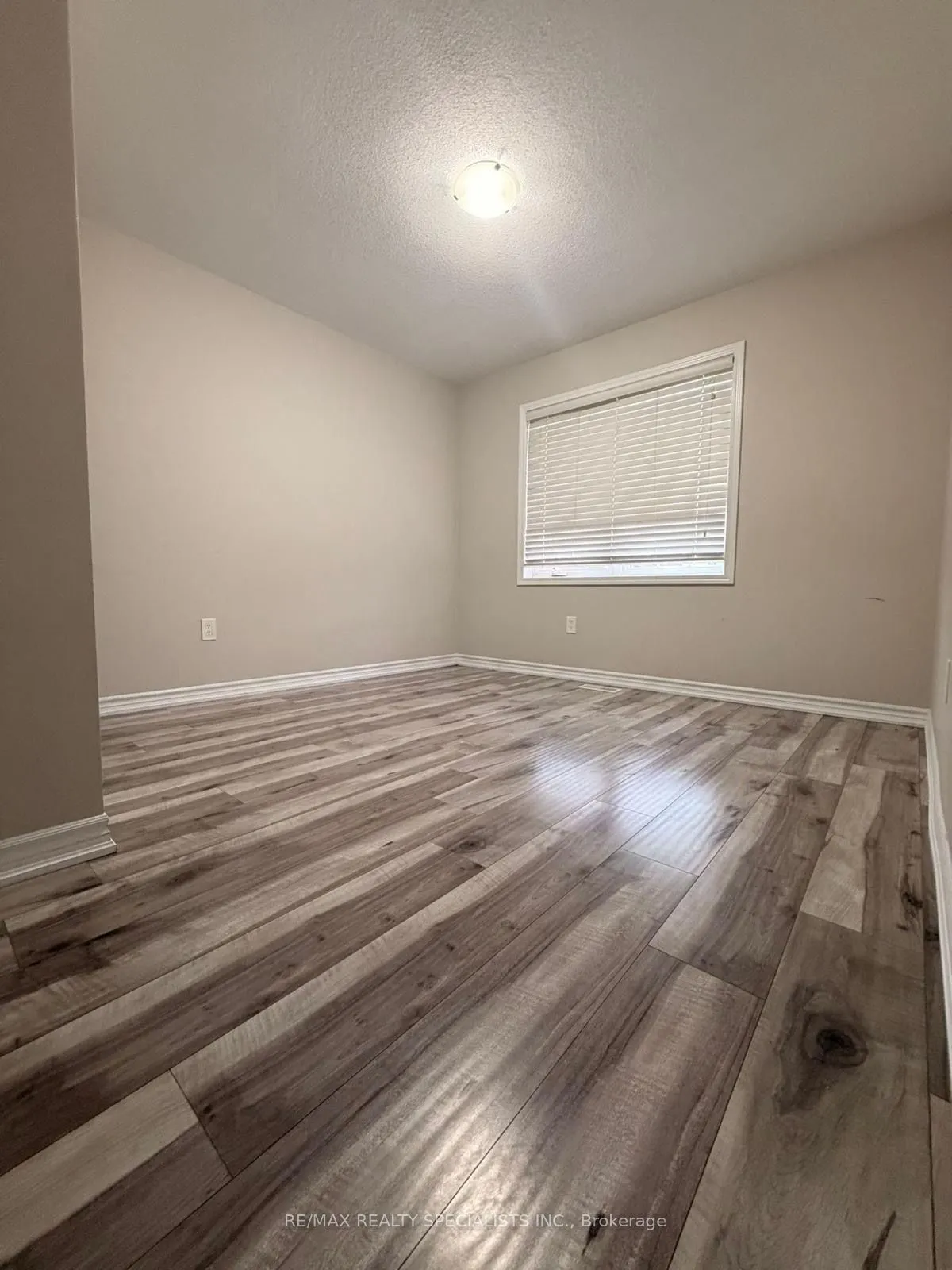 98 Benhurst Crescent