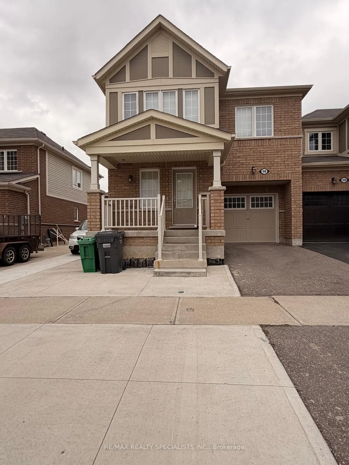 98 Benhurst Crescent