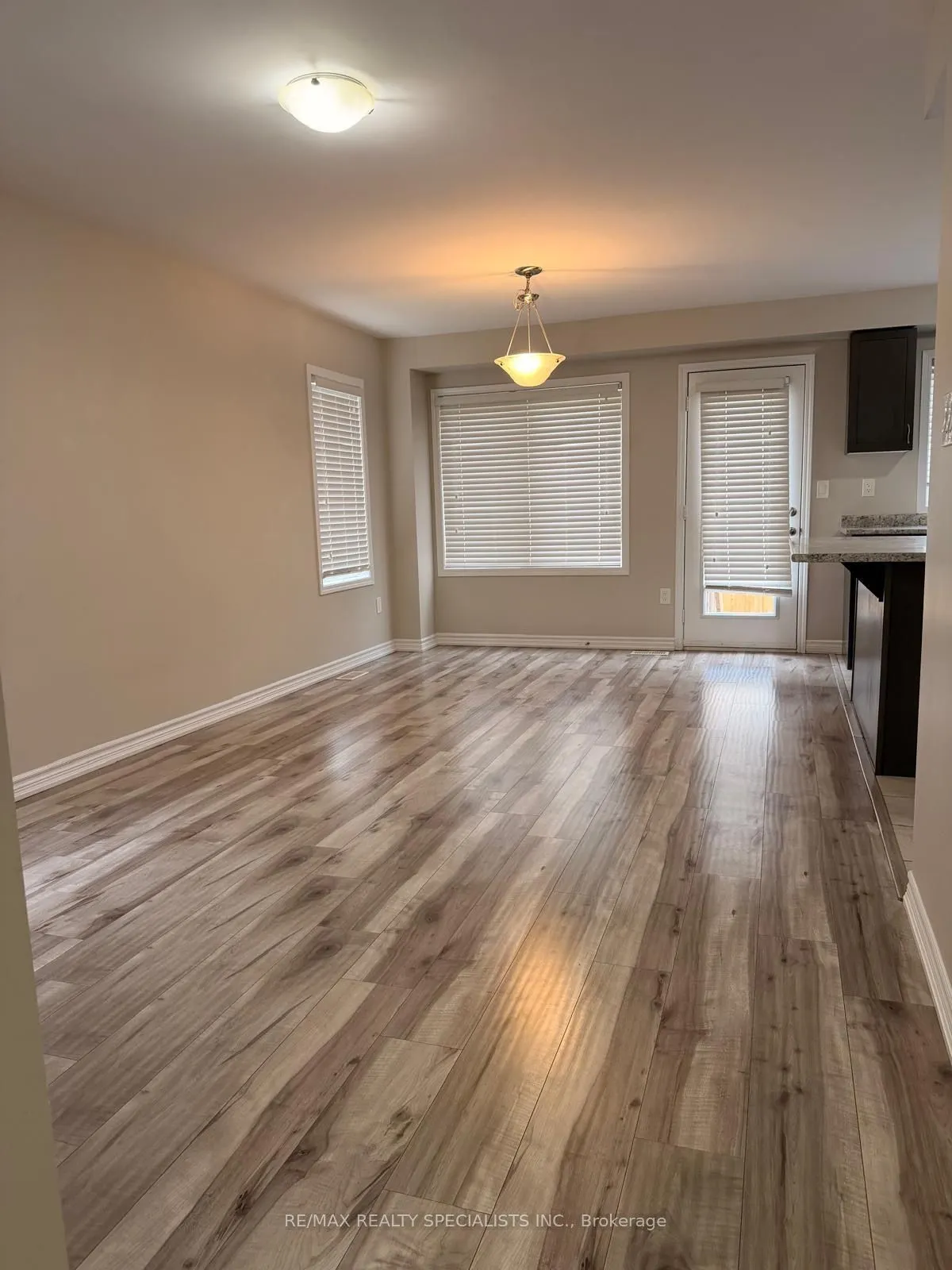 98 Benhurst Crescent