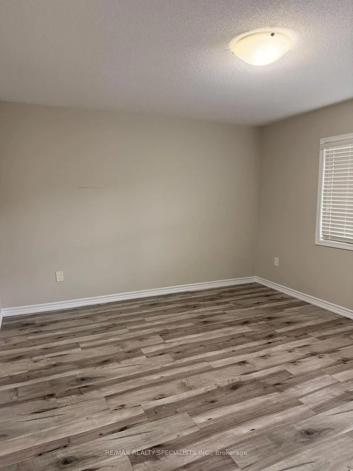 98 Benhurst Crescent