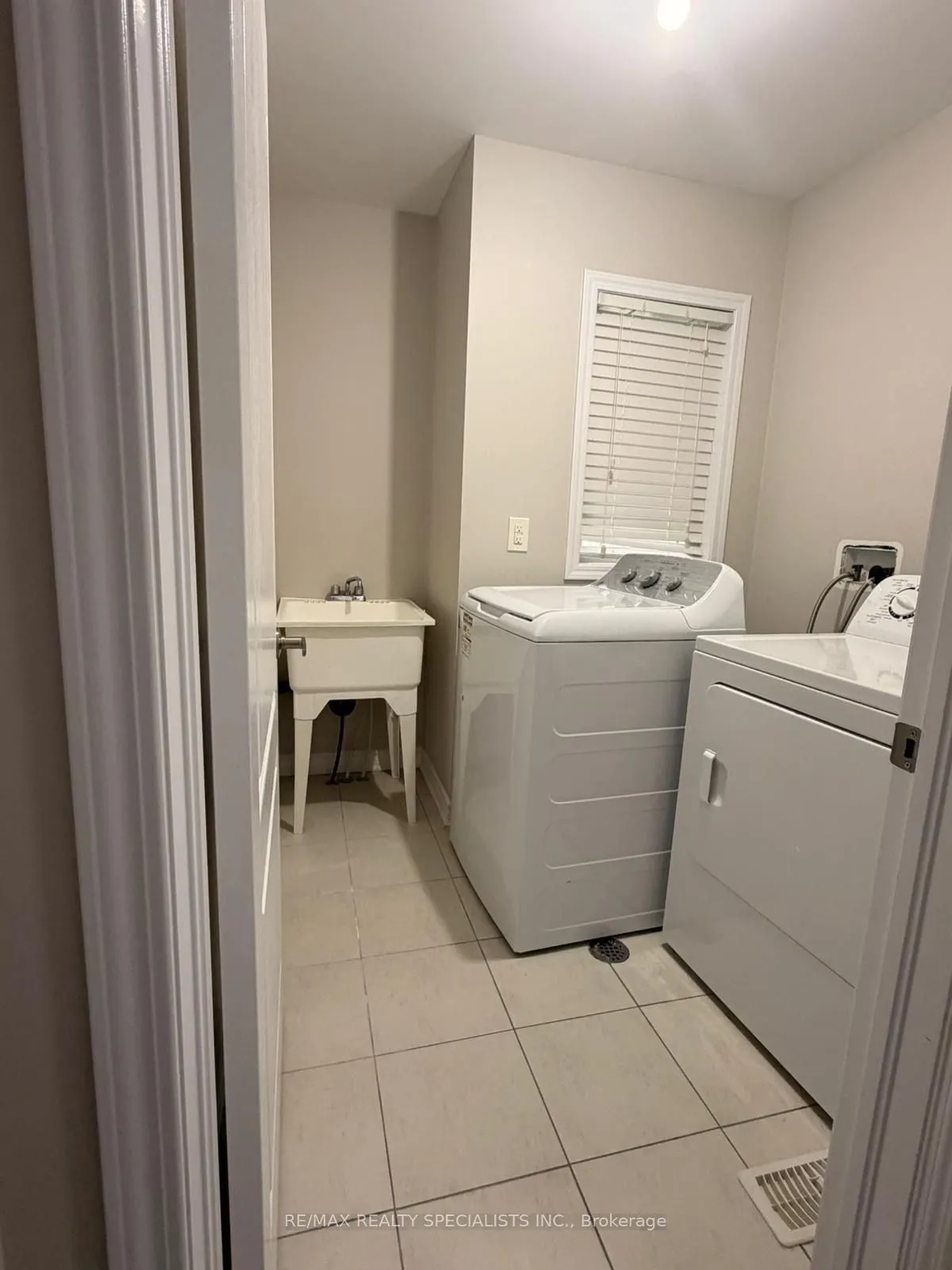 98 Benhurst Crescent