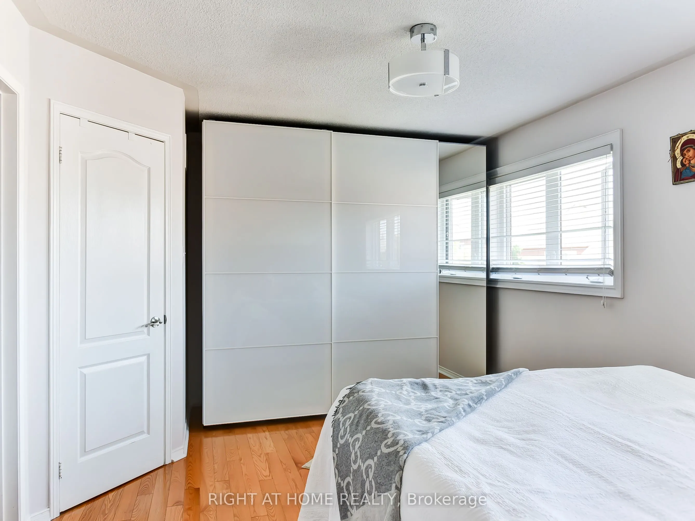 6118 Clover Ridge Court