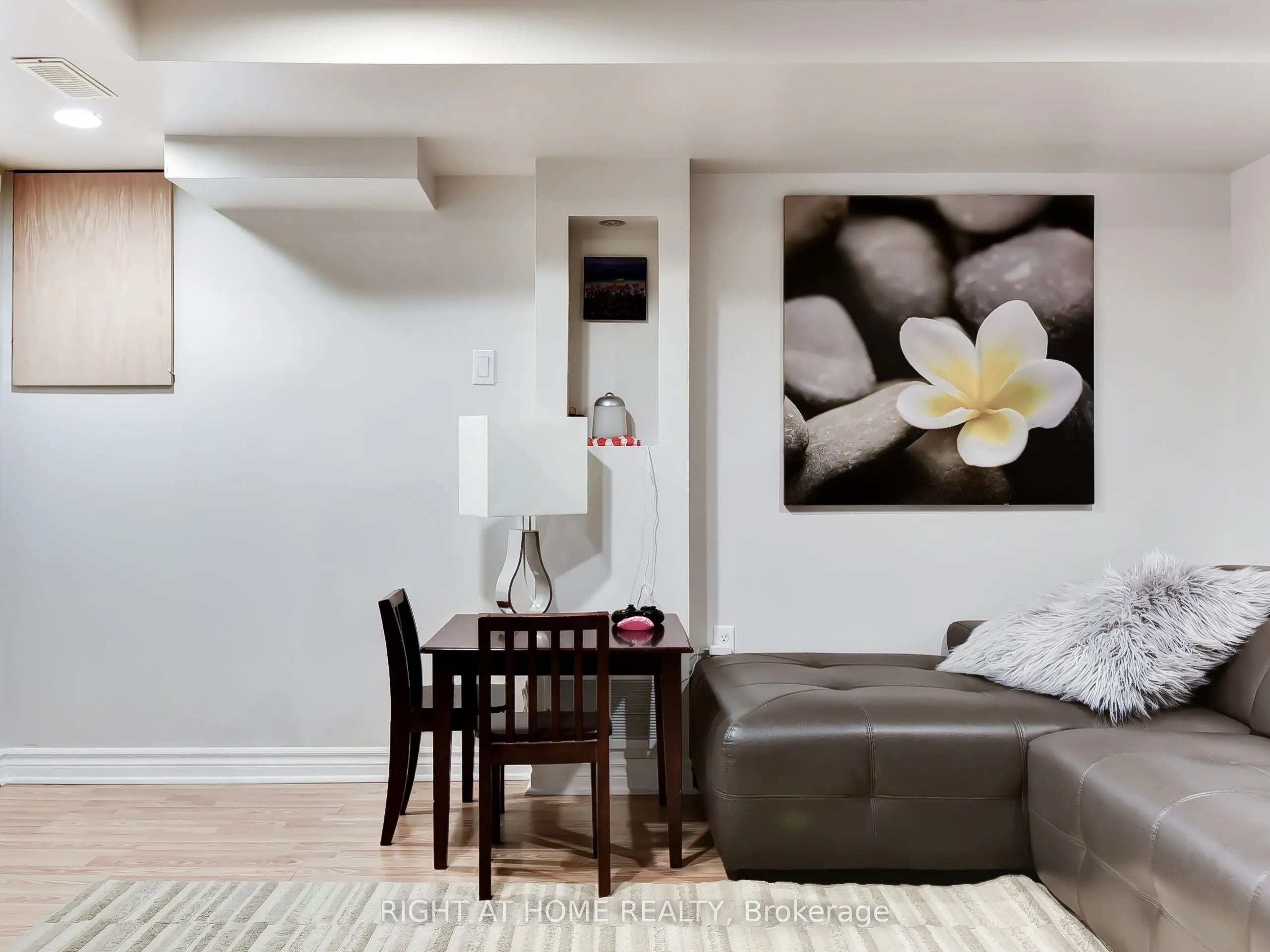 6118 Clover Ridge Court