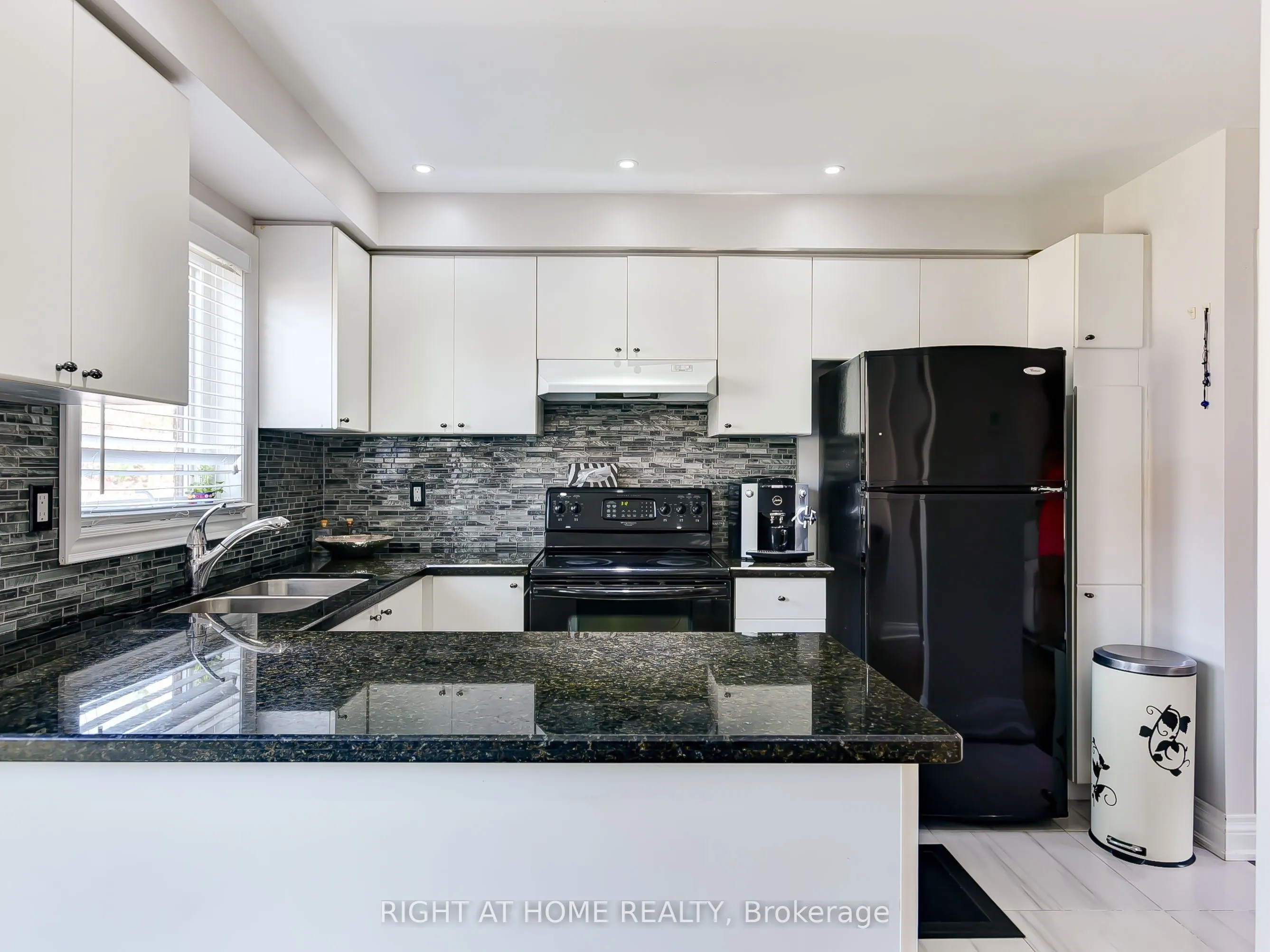 6118 Clover Ridge Court