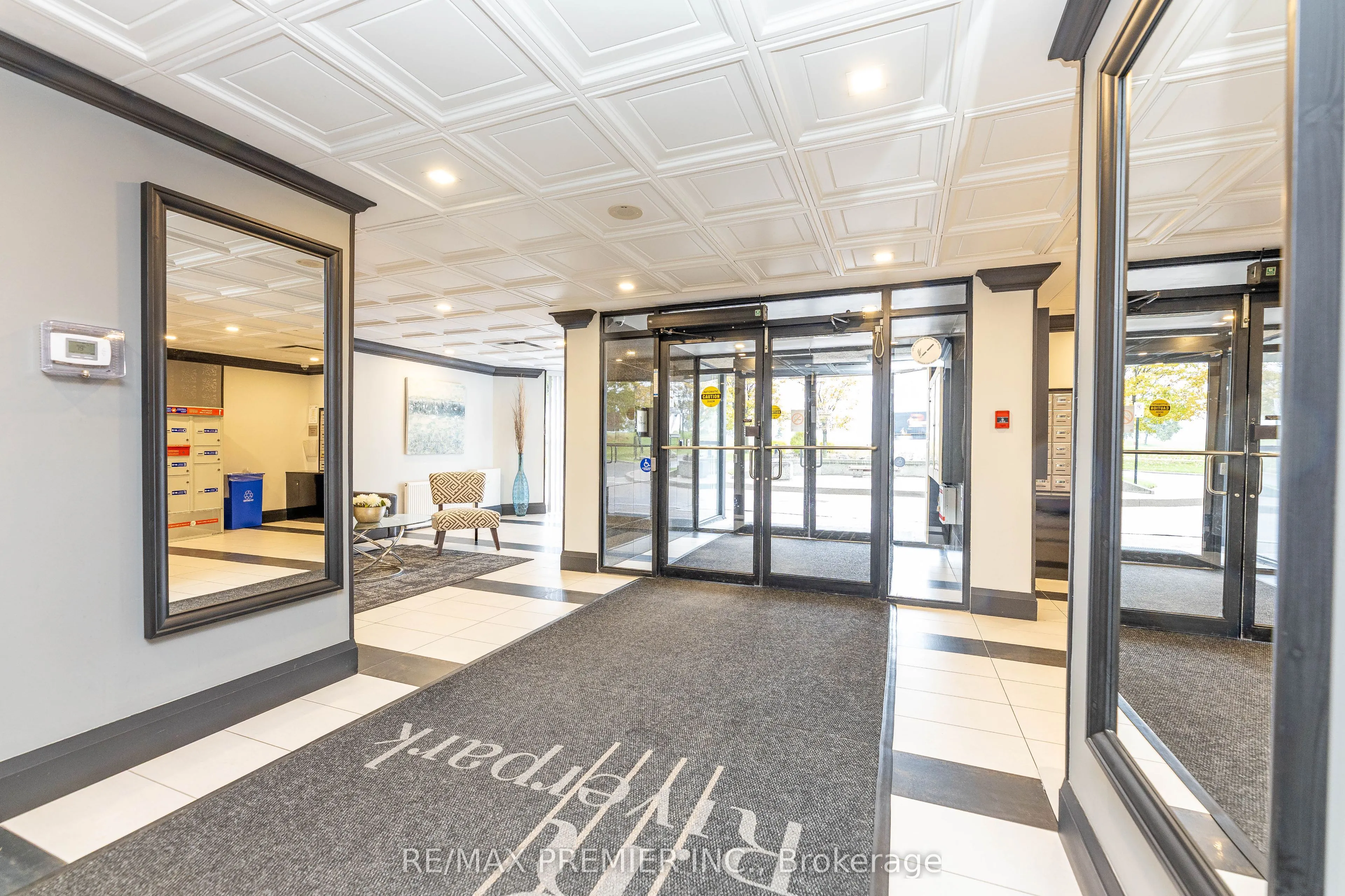 600 Rexdale Boulevard, #907