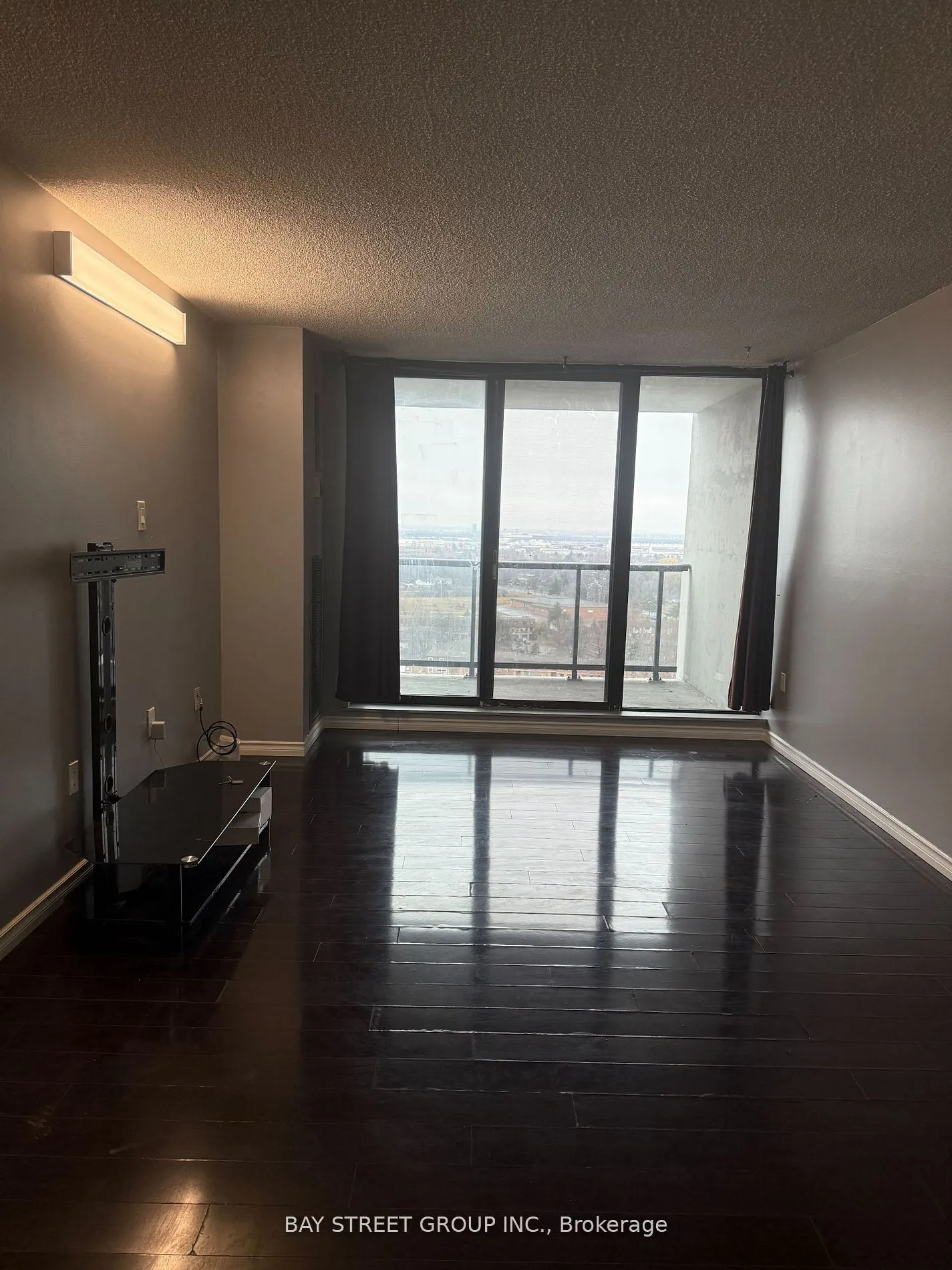 17 Knightsbridge Road, #1803