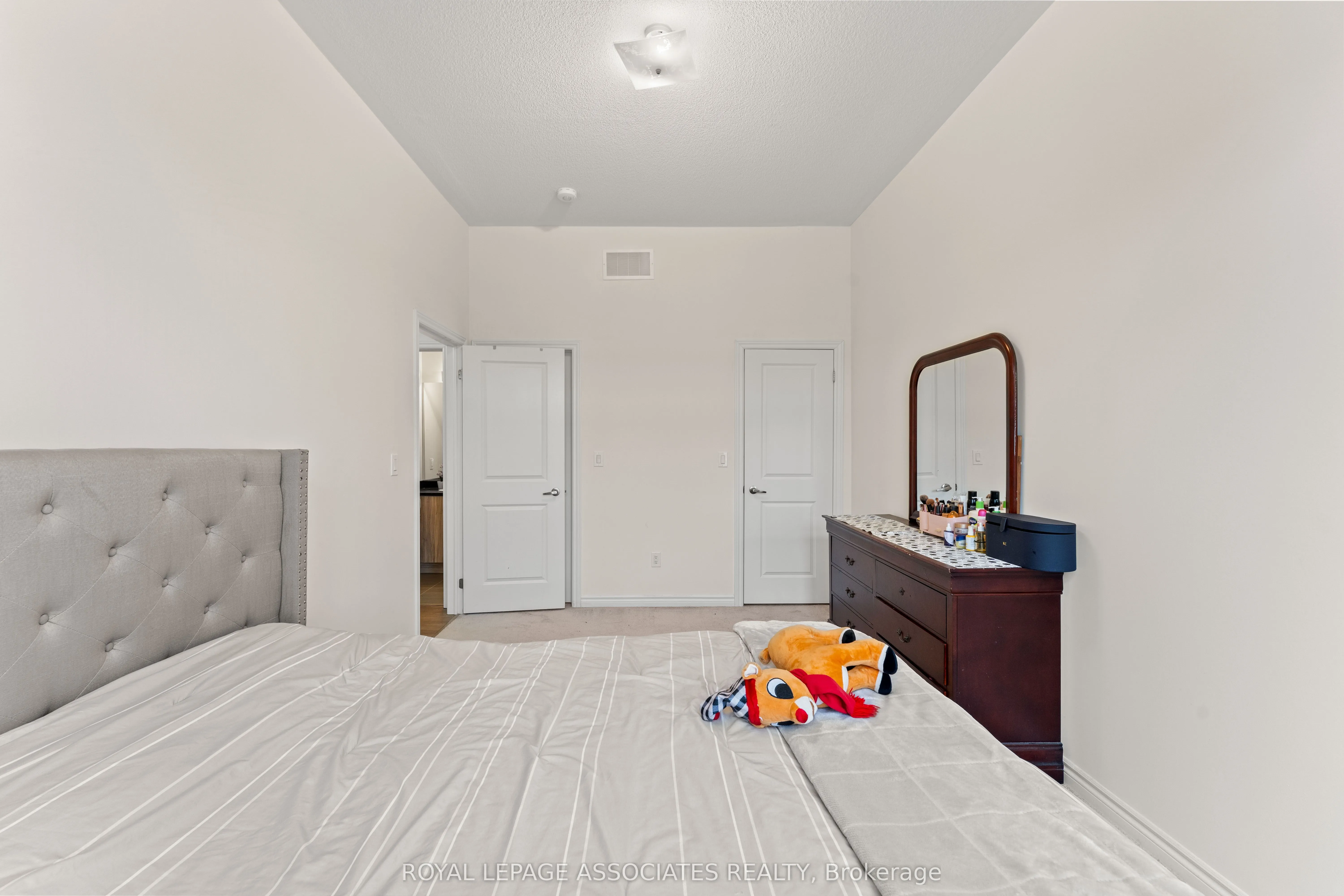 60 Halliford Place, #706