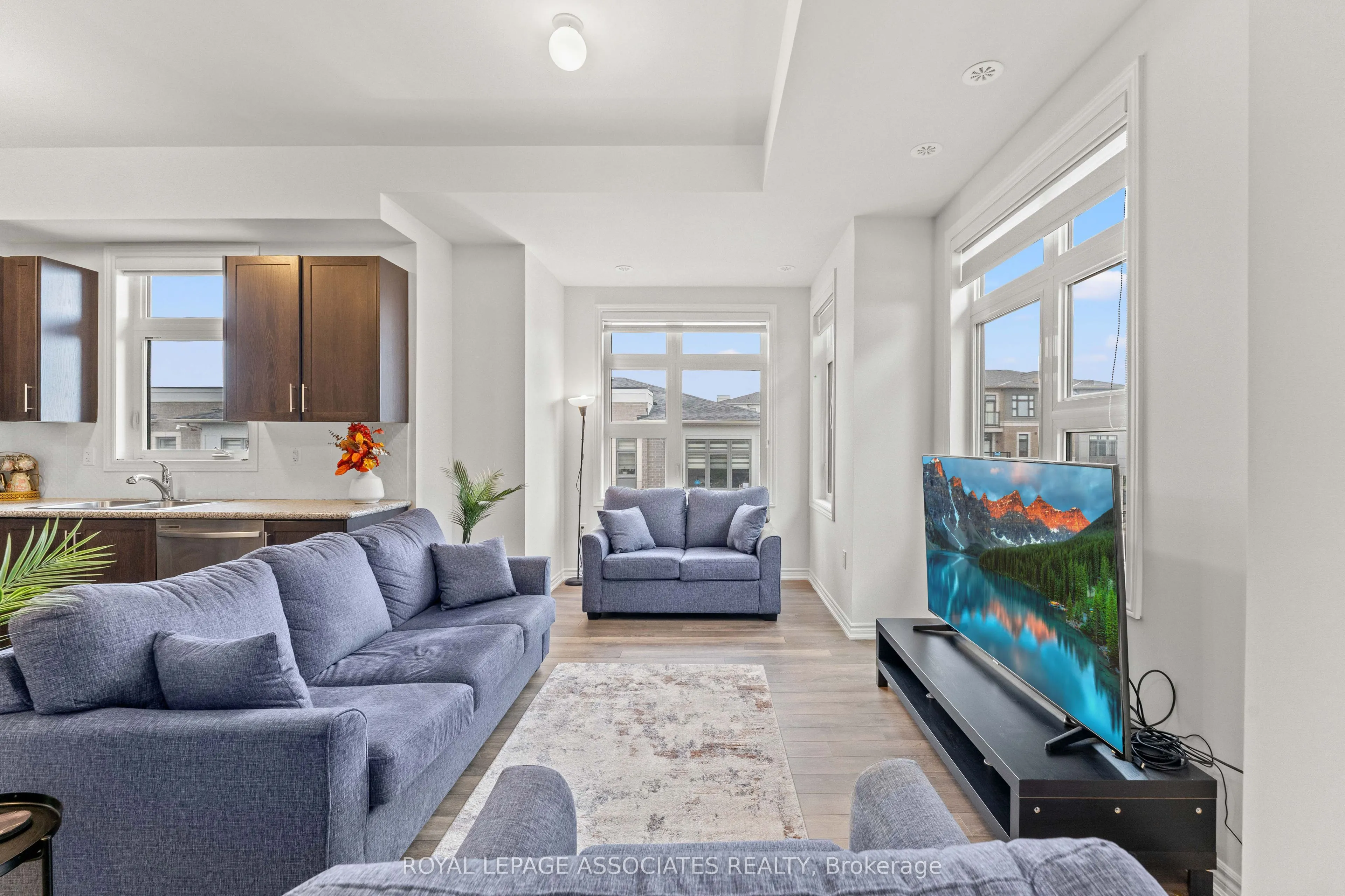 60 Halliford Place, #706