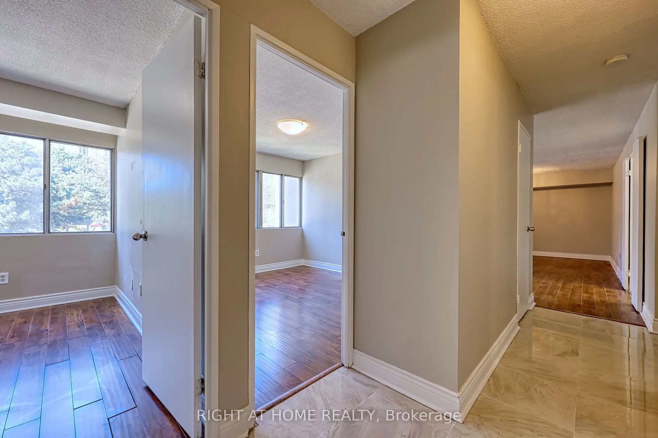 1580 Mississauga Valley, #205