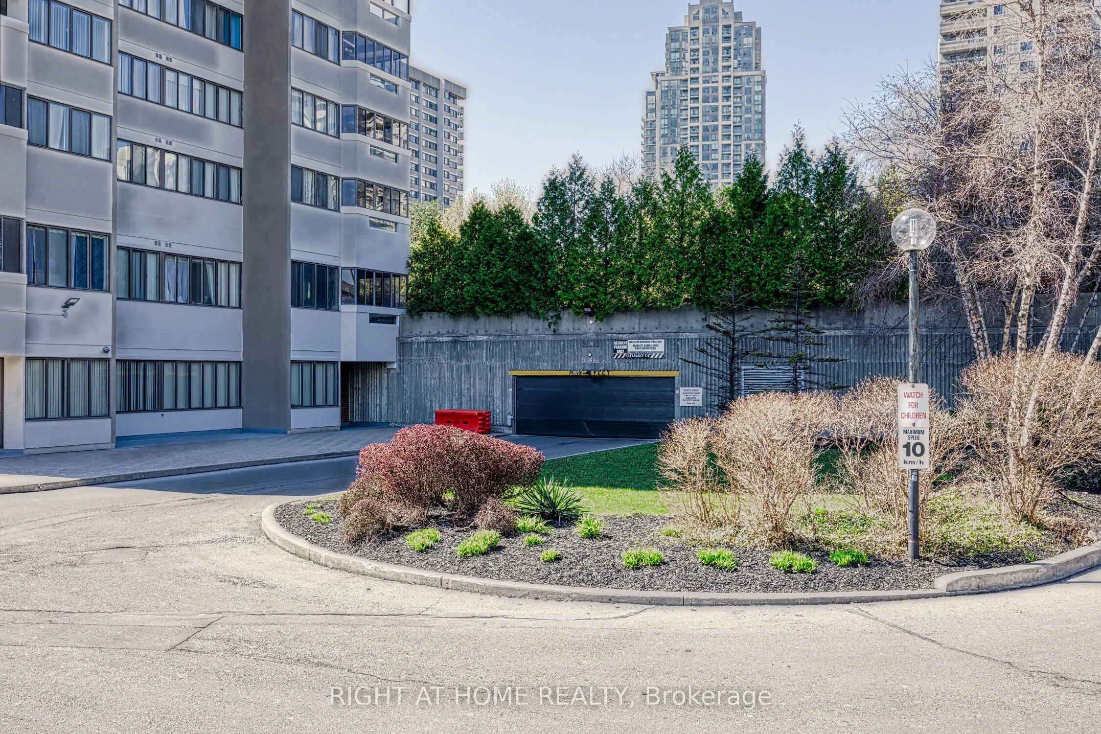 1580 Mississauga Valley, #205