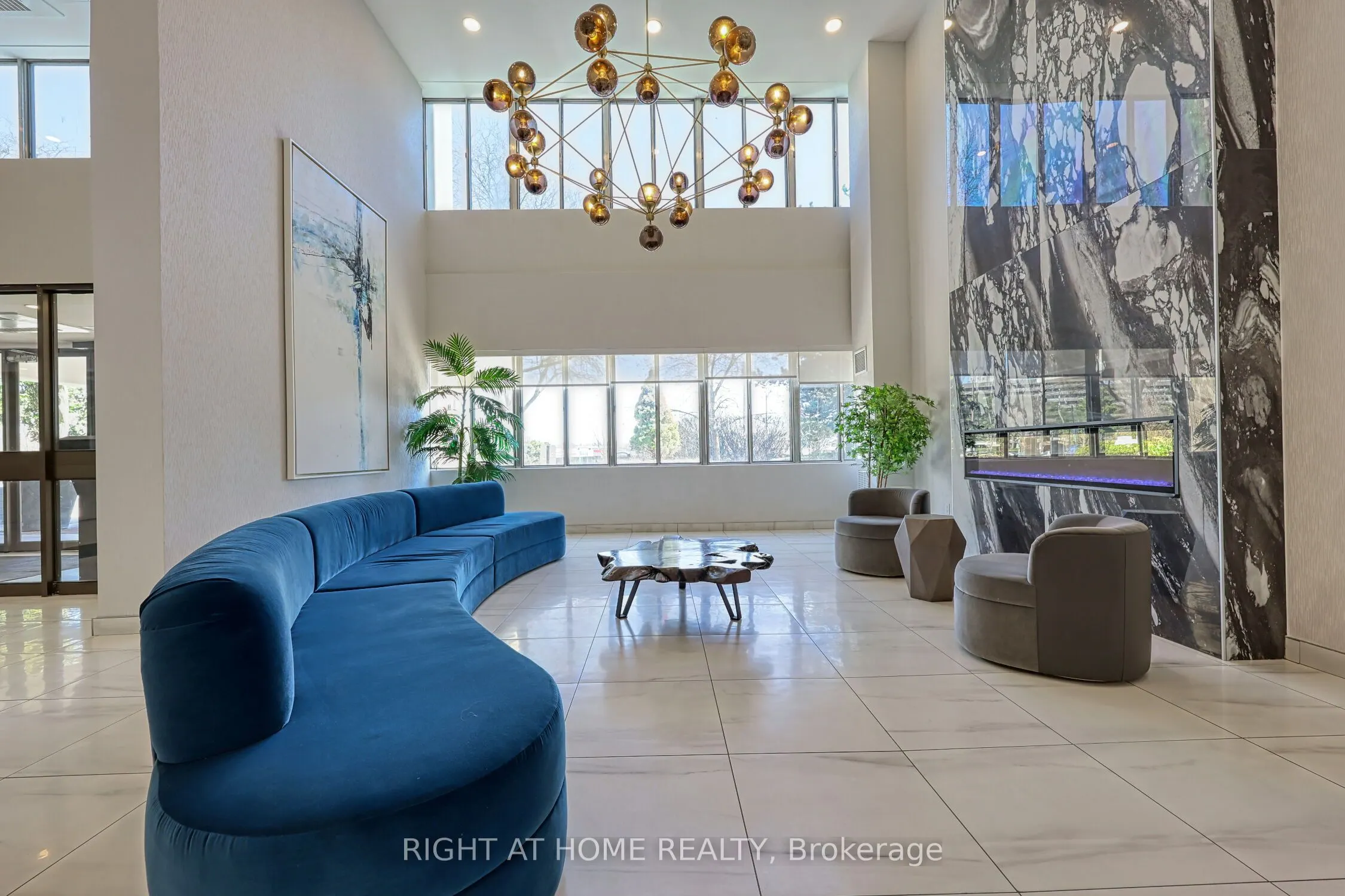 1580 Mississauga Valley, #205