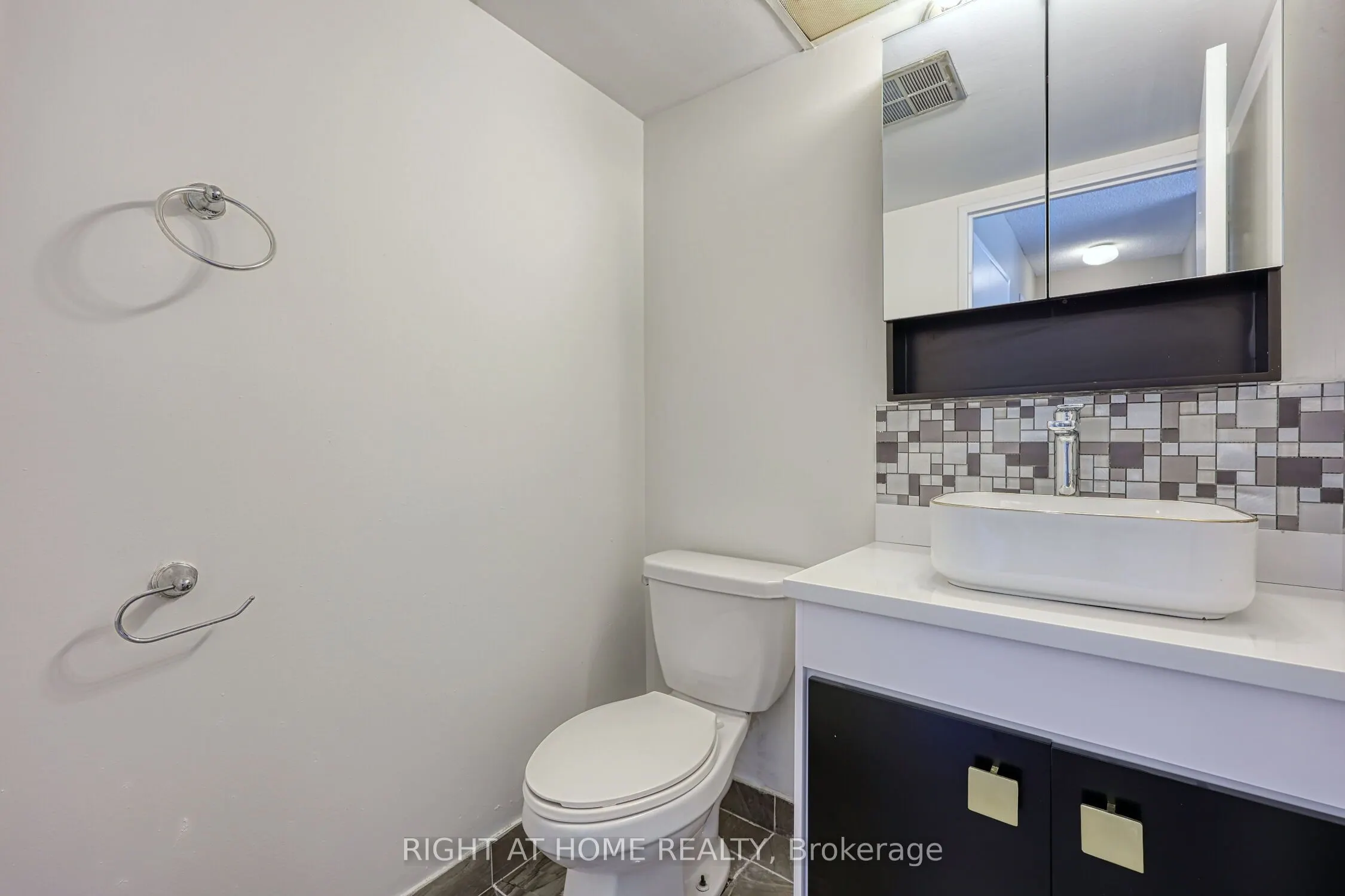 1580 Mississauga Valley, #205