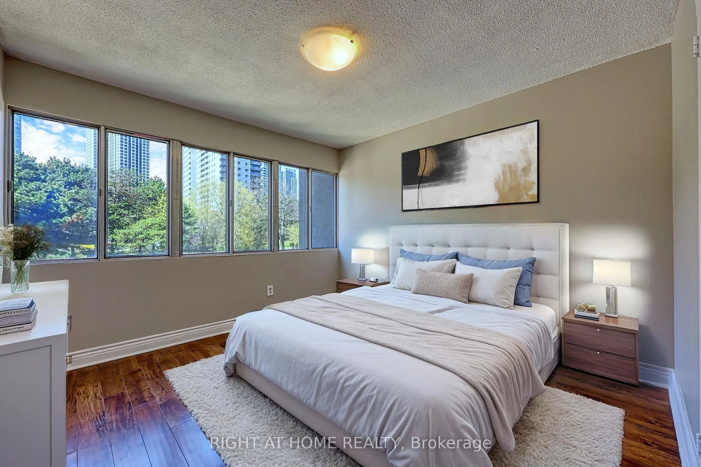 1580 Mississauga Valley, #205