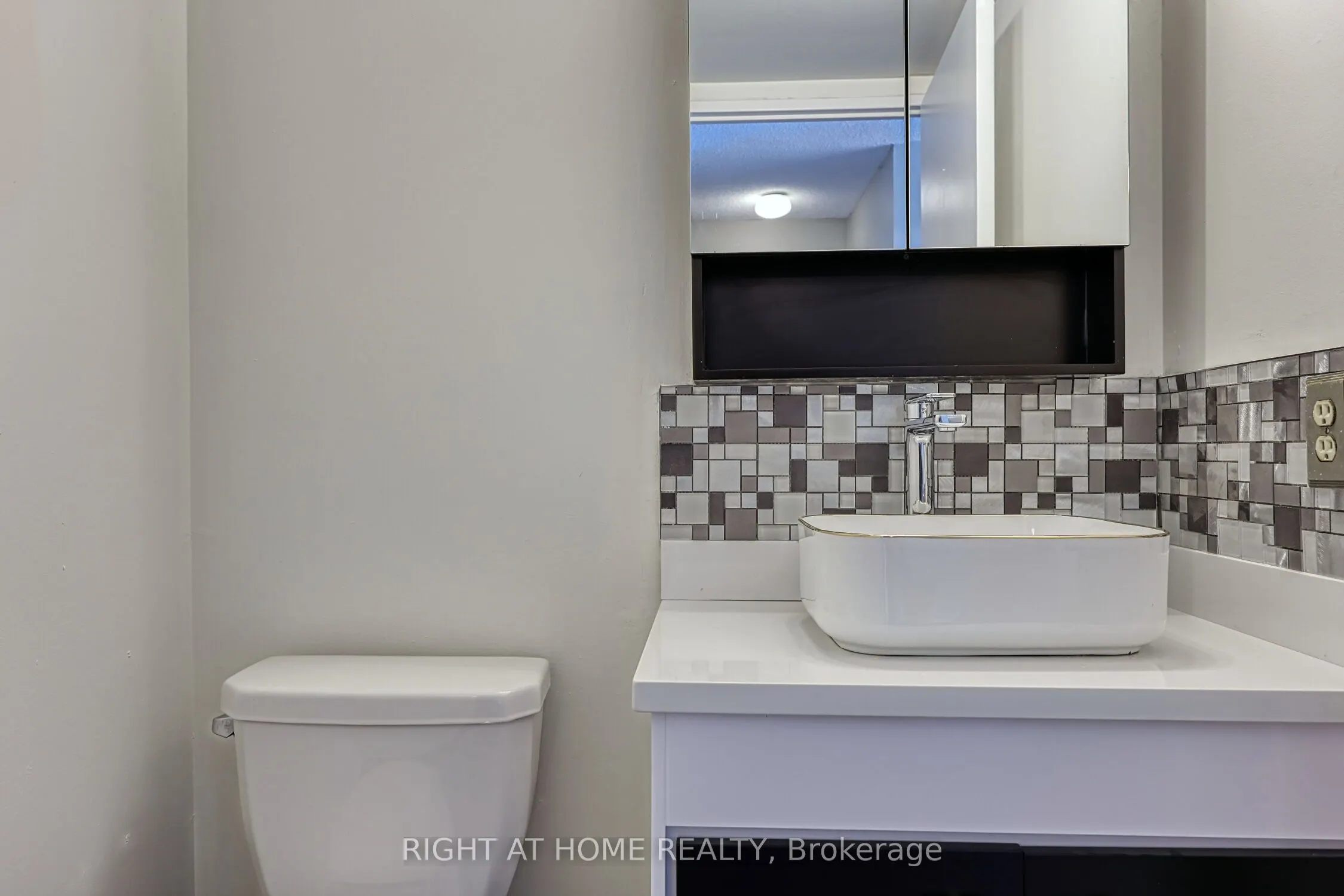 1580 Mississauga Valley, #205