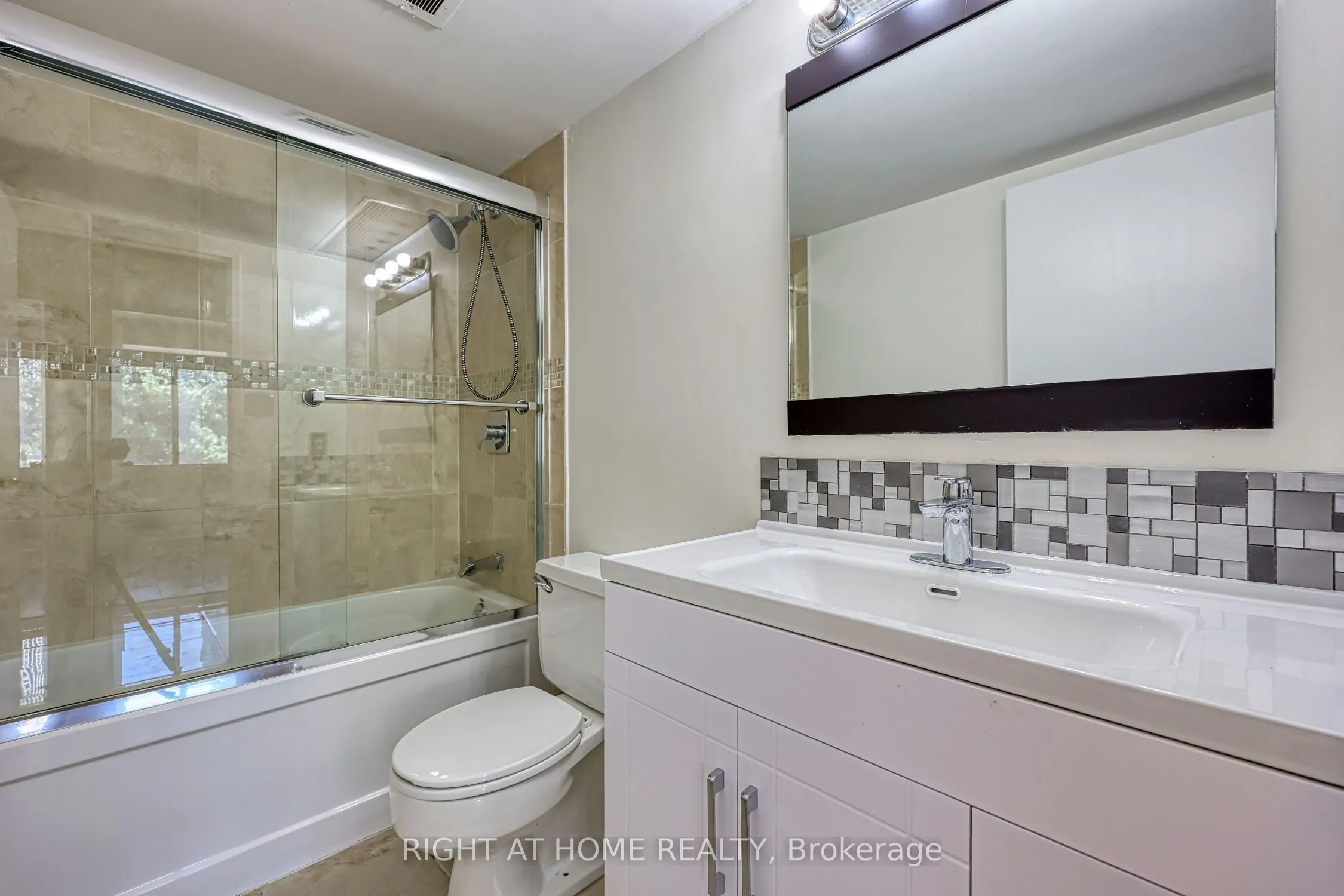 1580 Mississauga Valley, #205