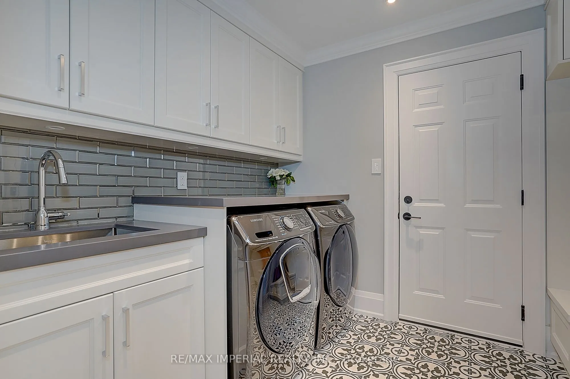 1832 Pine Siskin Court