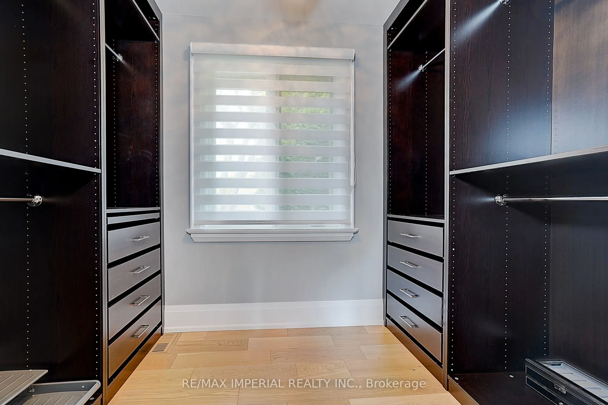 1832 Pine Siskin Court