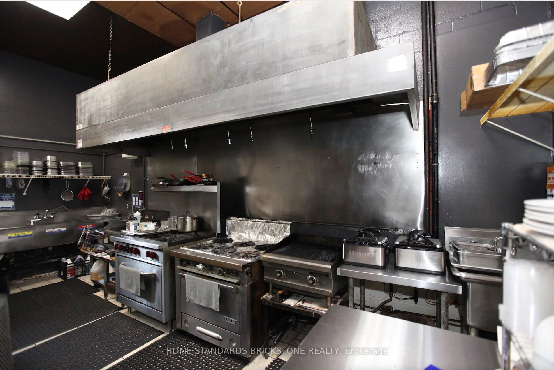 4069 Chesswood Drive