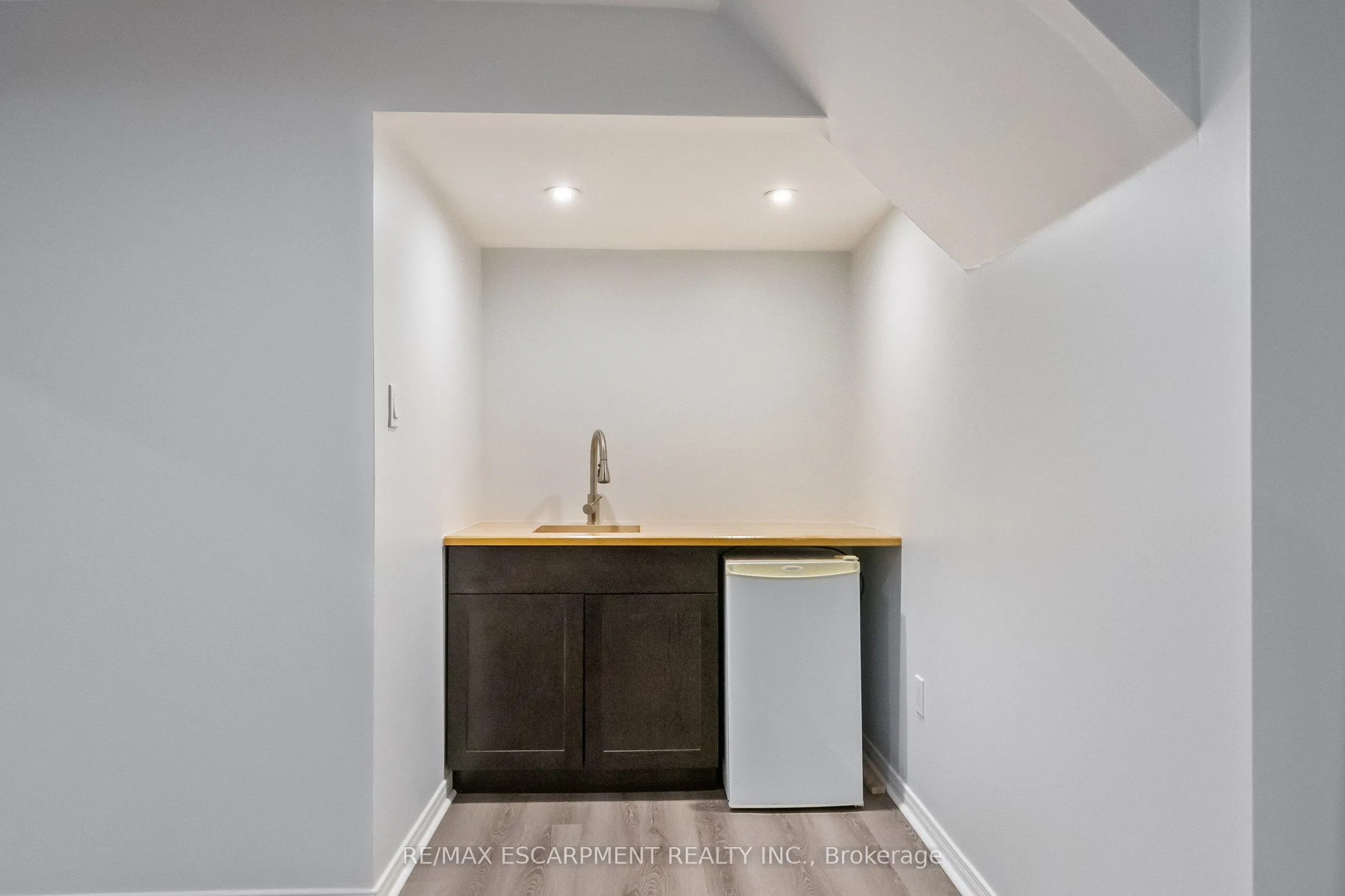 2421 Susquehanna Court